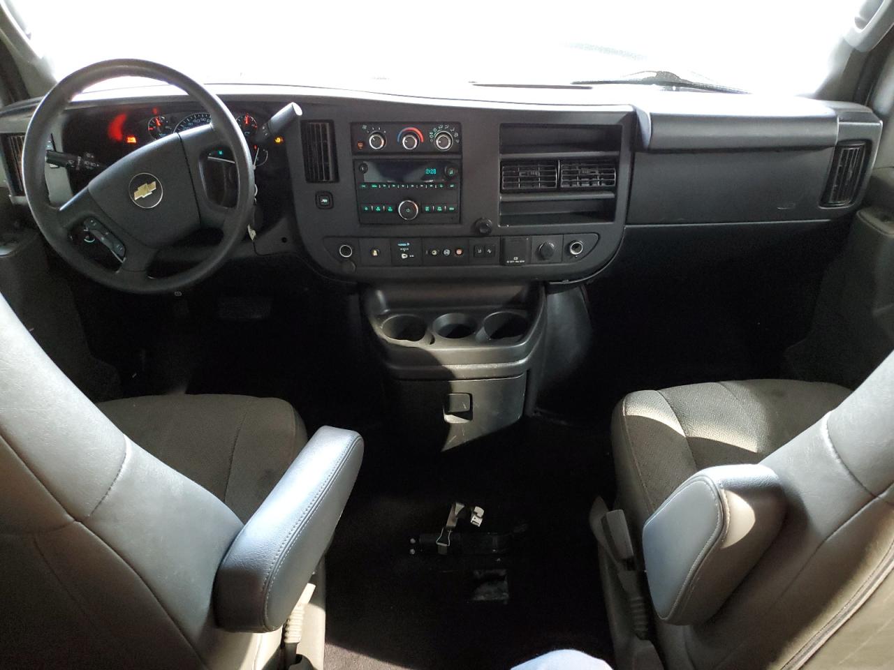 2019 Chevrolet Express - Image 8