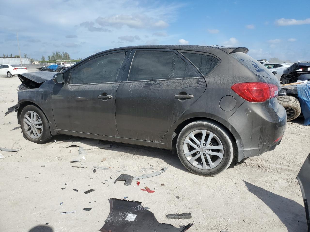 2011 Kia Forte - Image 2