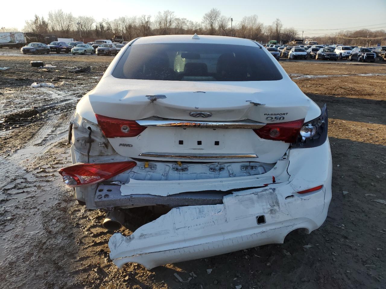 2015 Infiniti Q50 - Image 6