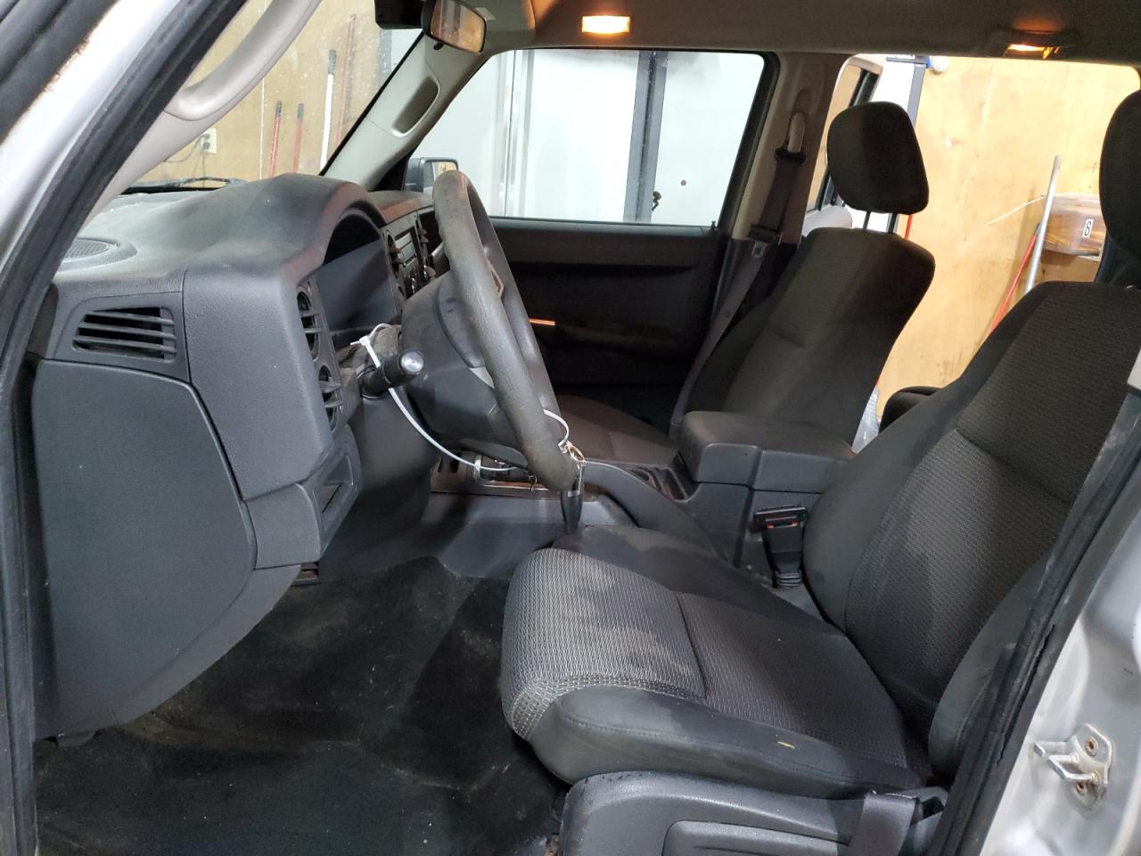 2008 Jeep Commander - Image 7