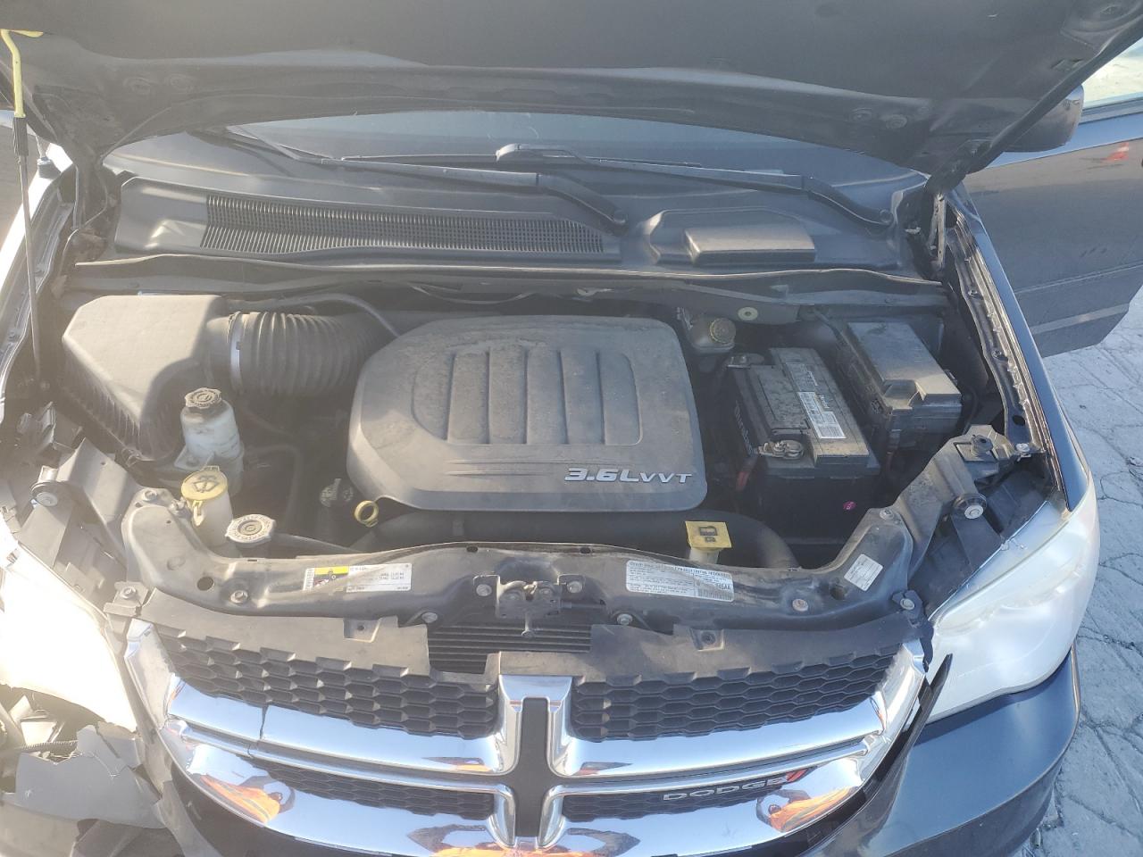 2013 Dodge Caravan - Image 14