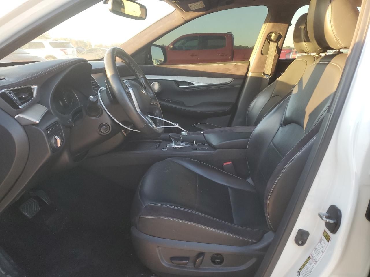 2019 Infiniti QX50 - Image 7