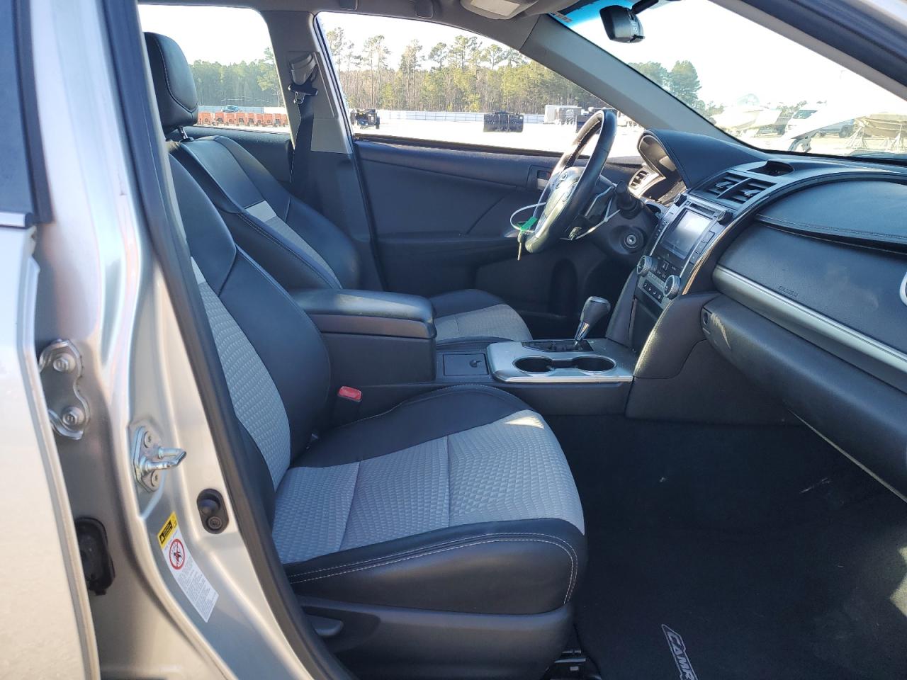 2013 Toyota Camry - Image 7