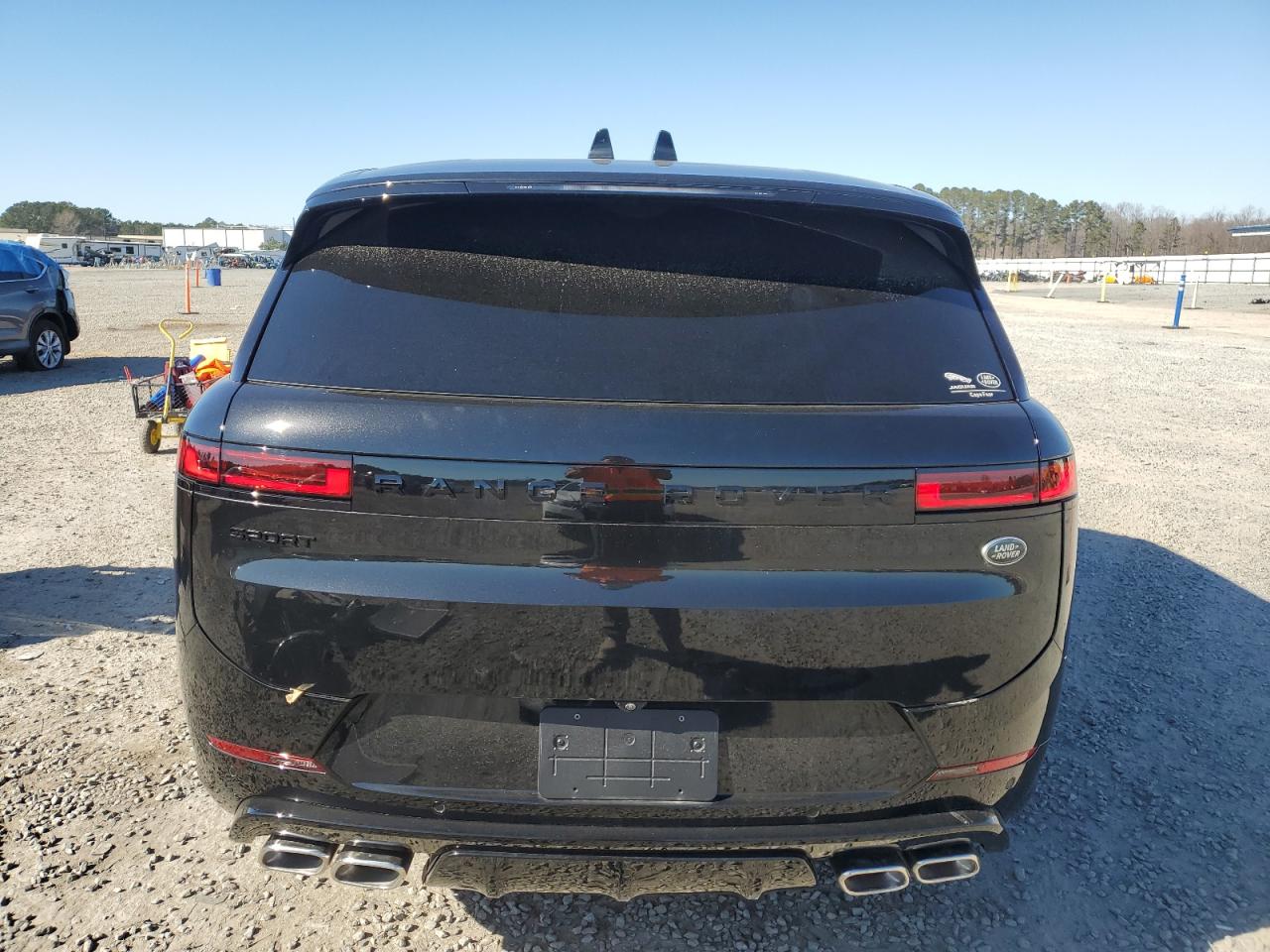 2023 Land Rover Range Rover - Image 6