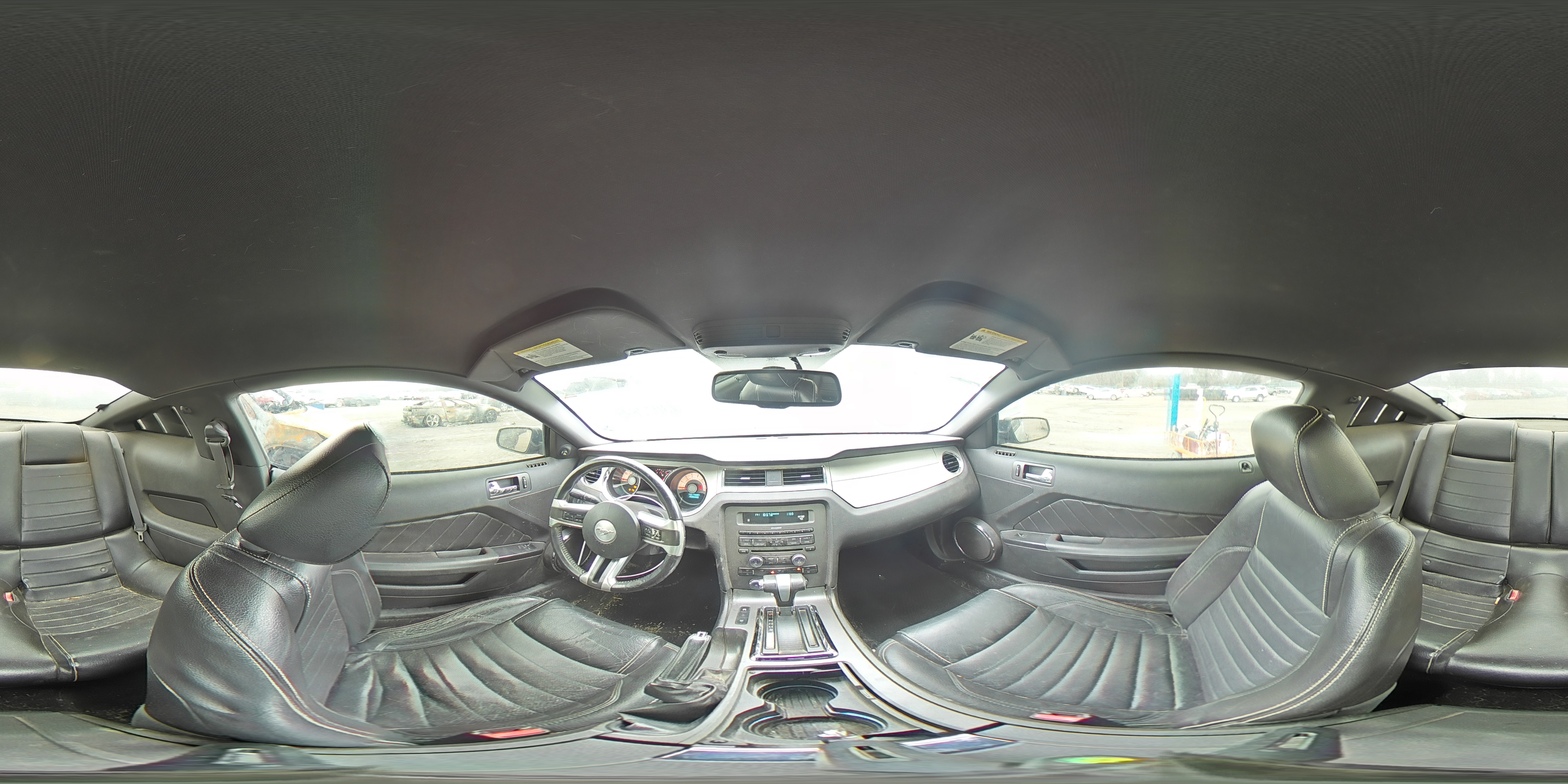 2010 Ford Mustang - Image 13