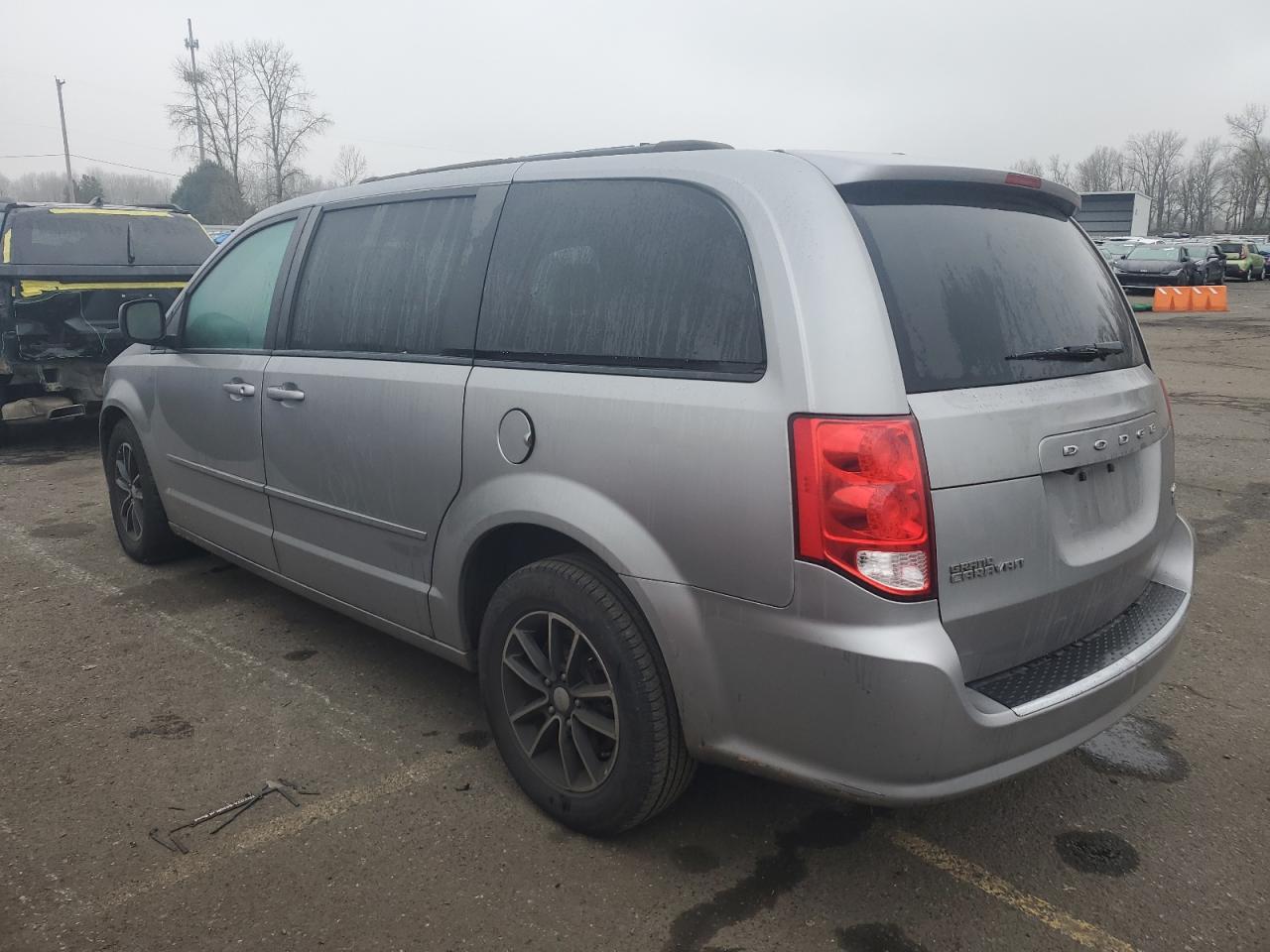 2017 Dodge Caravan - Image 2
