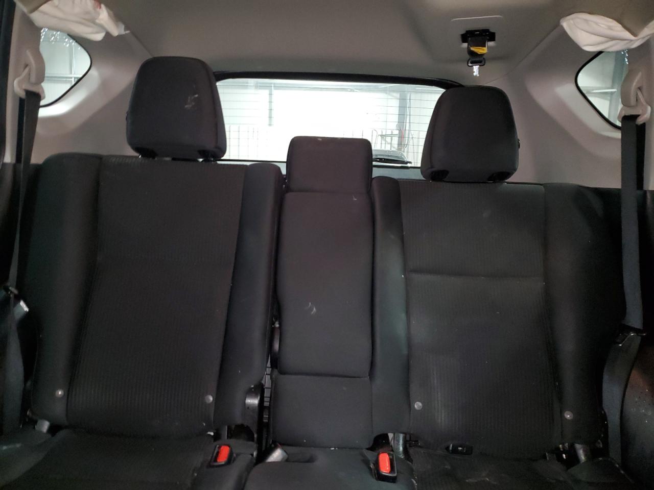 2017 Toyota RAV 4 - Image 10