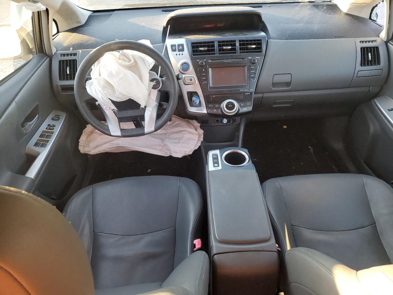 2012 Toyota Prius - Image 8