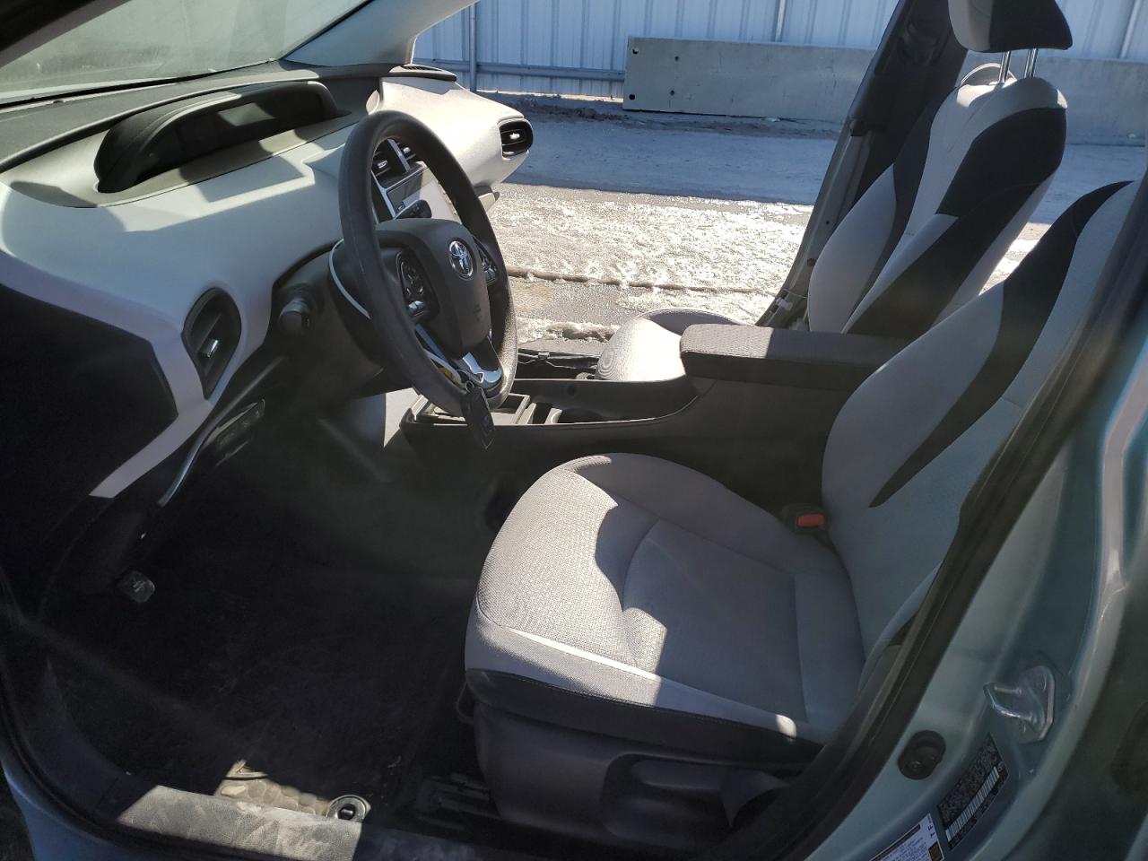 2020 Toyota Prius - Image 7