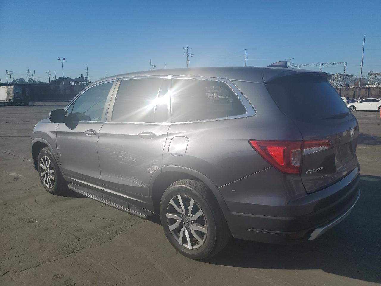 2019 Honda Pilot - Image 2