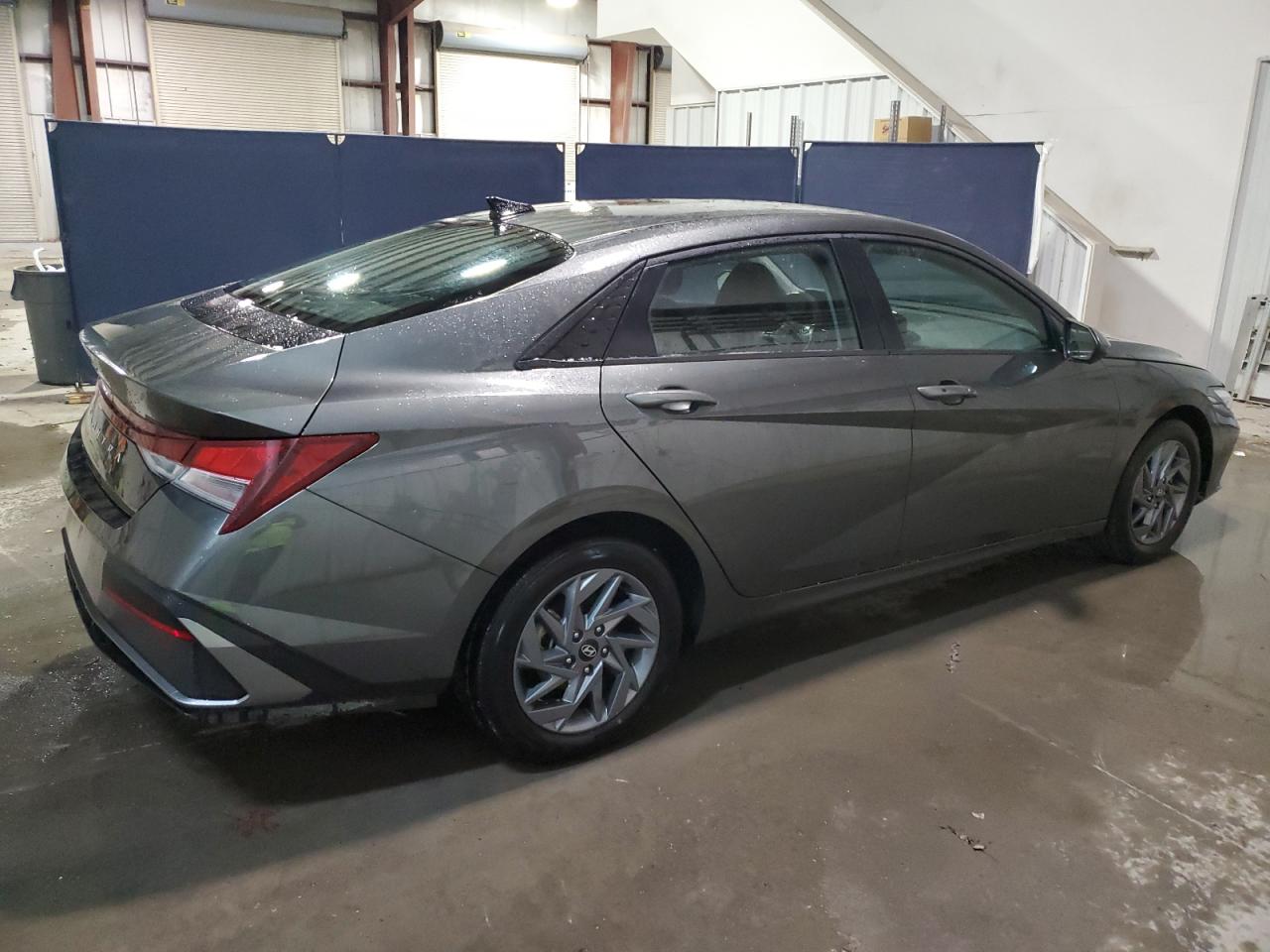 2024 Hyundai Elantra - Image 3