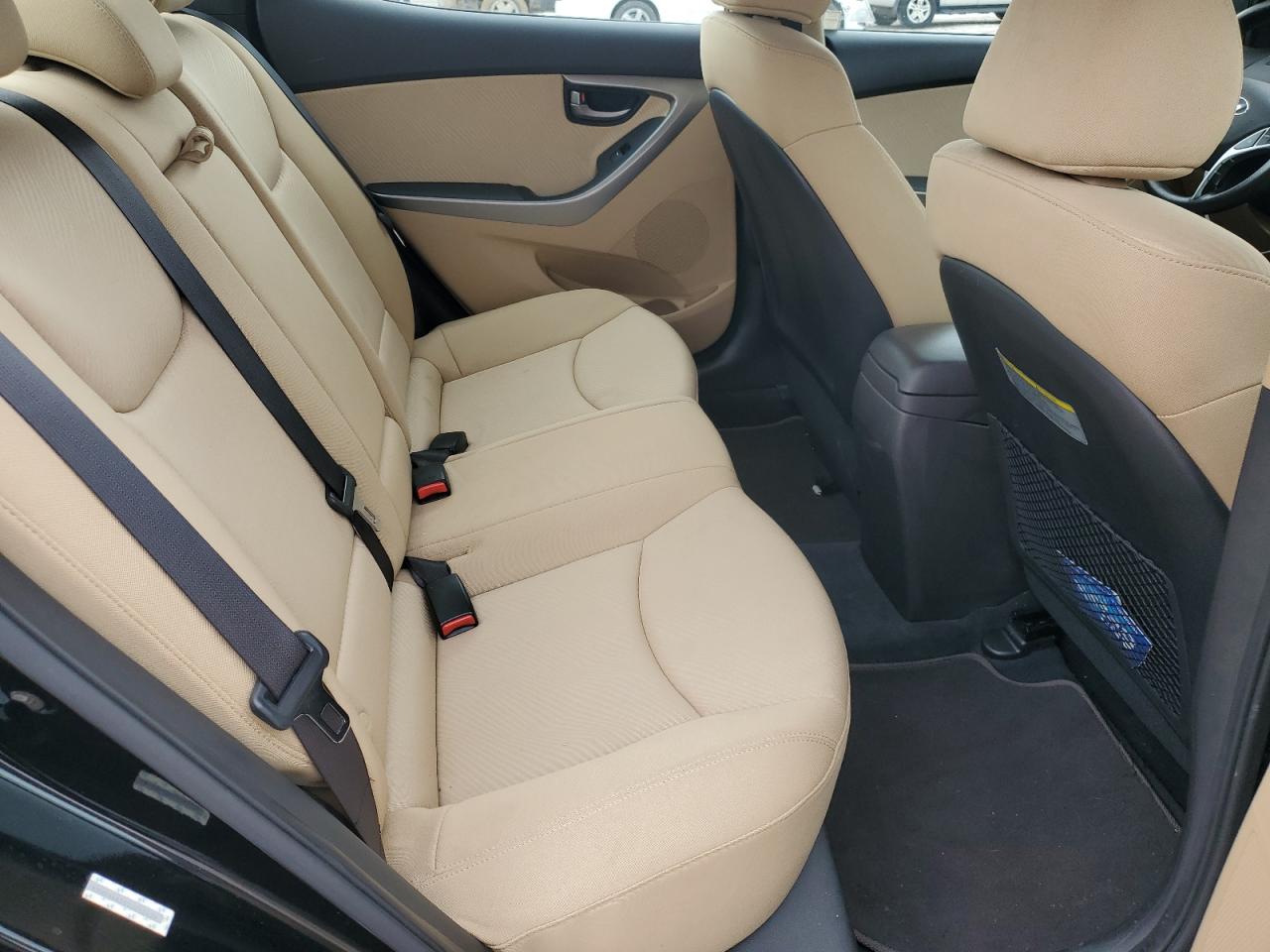 2012 Hyundai Elantra - Image 11