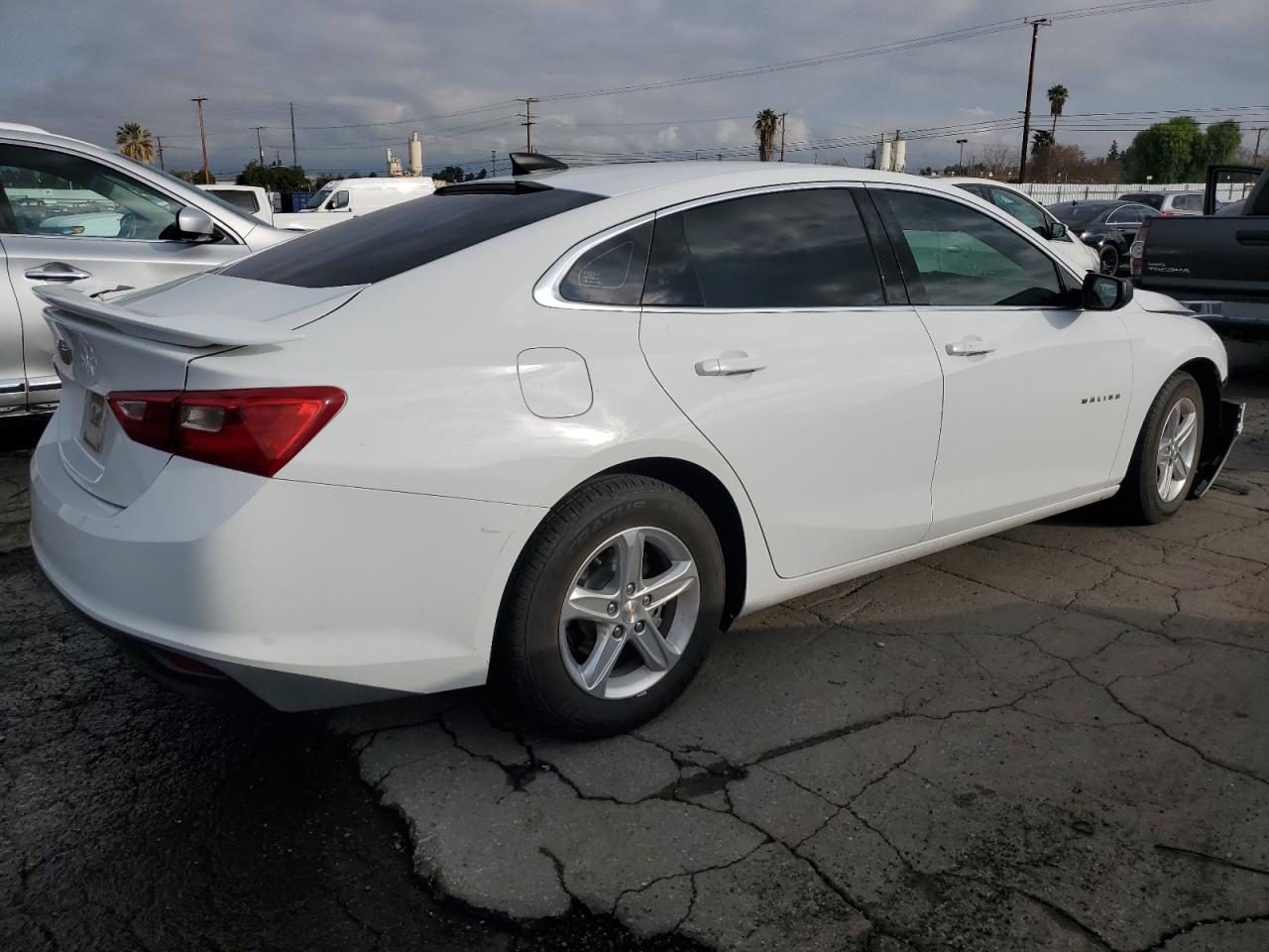 2022 Chevrolet Malibu - Image 3
