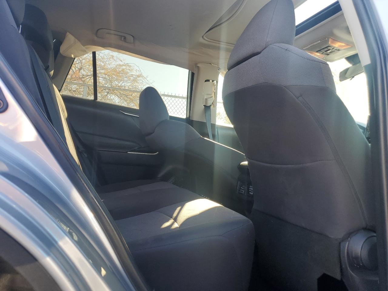 2019 Toyota RAV 4 - Image 11