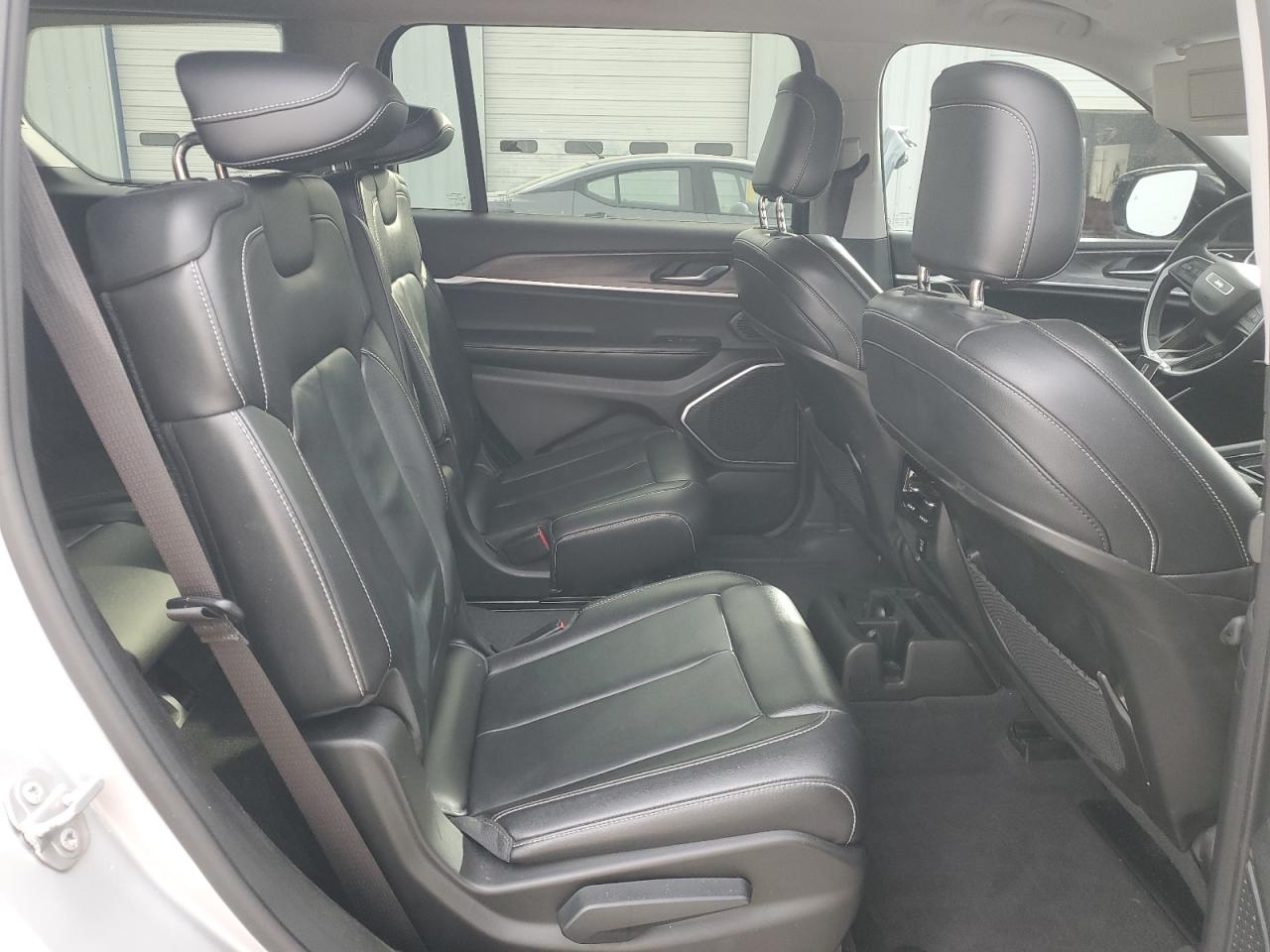 2021 Jeep Grand Cherokee - Image 11