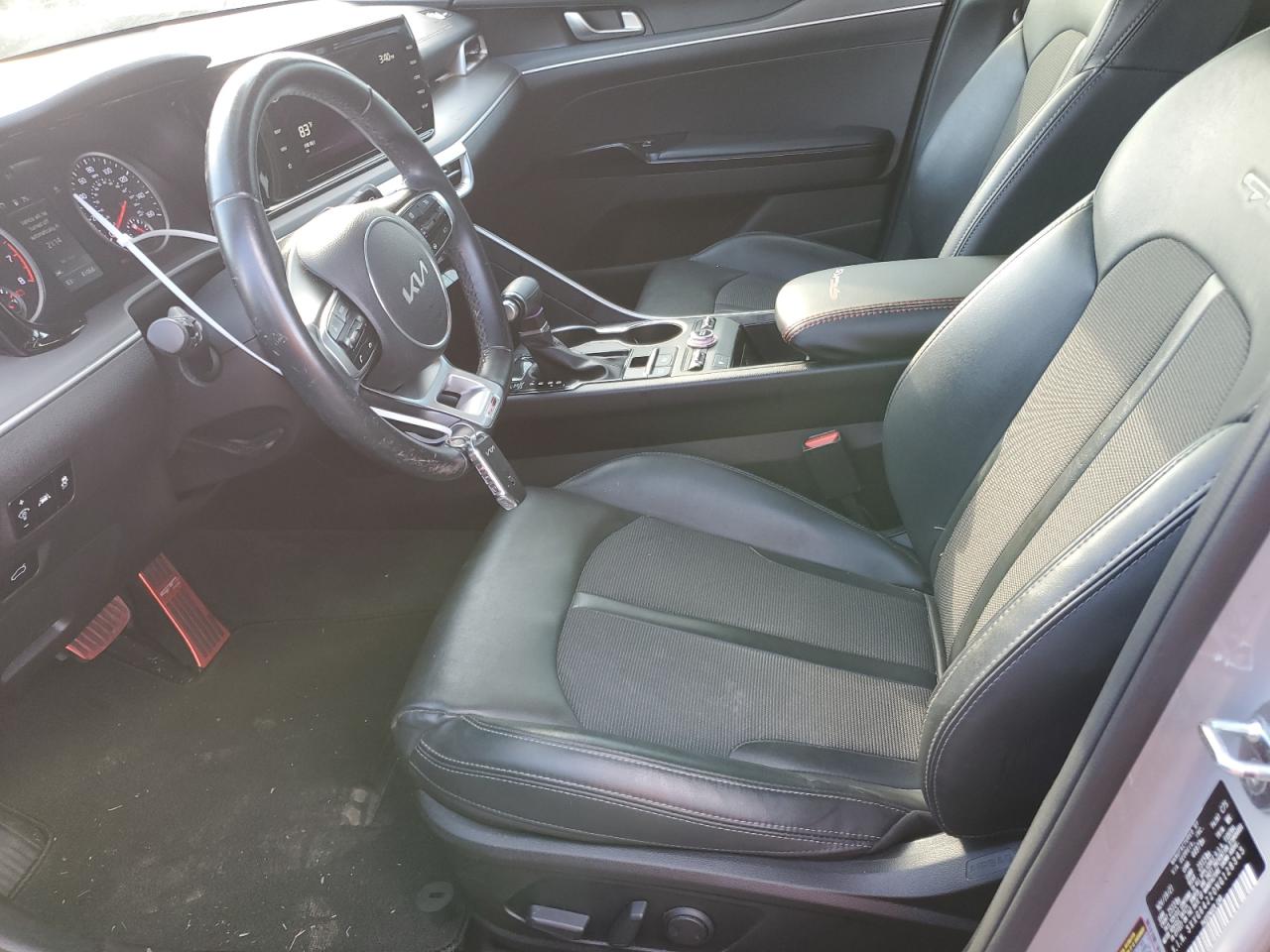 2022 Kia K5 - Image 7