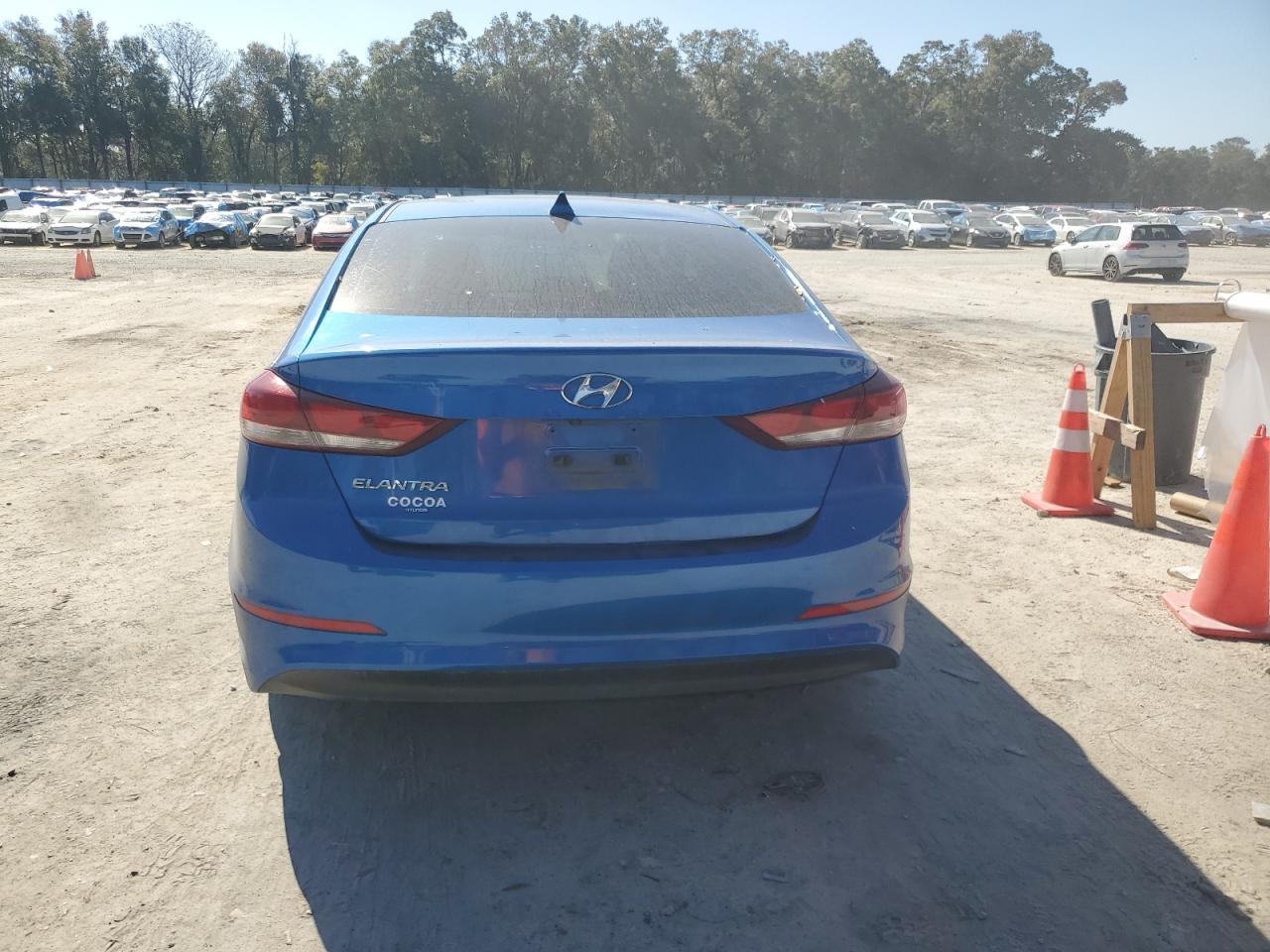 2018 Hyundai Elantra - Image 6