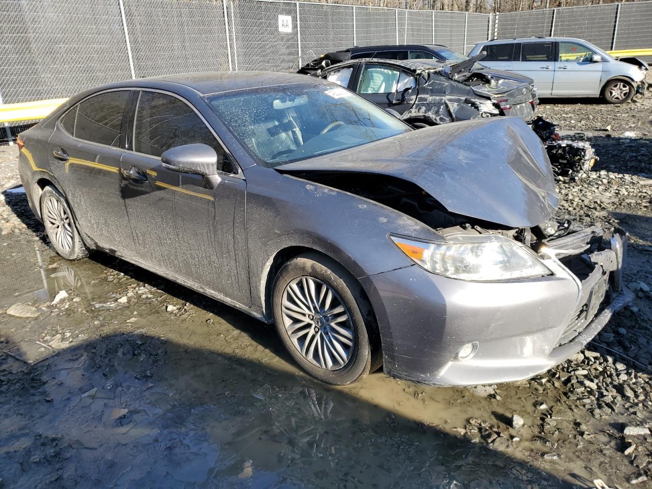 2014 Lexus ES - Image 4