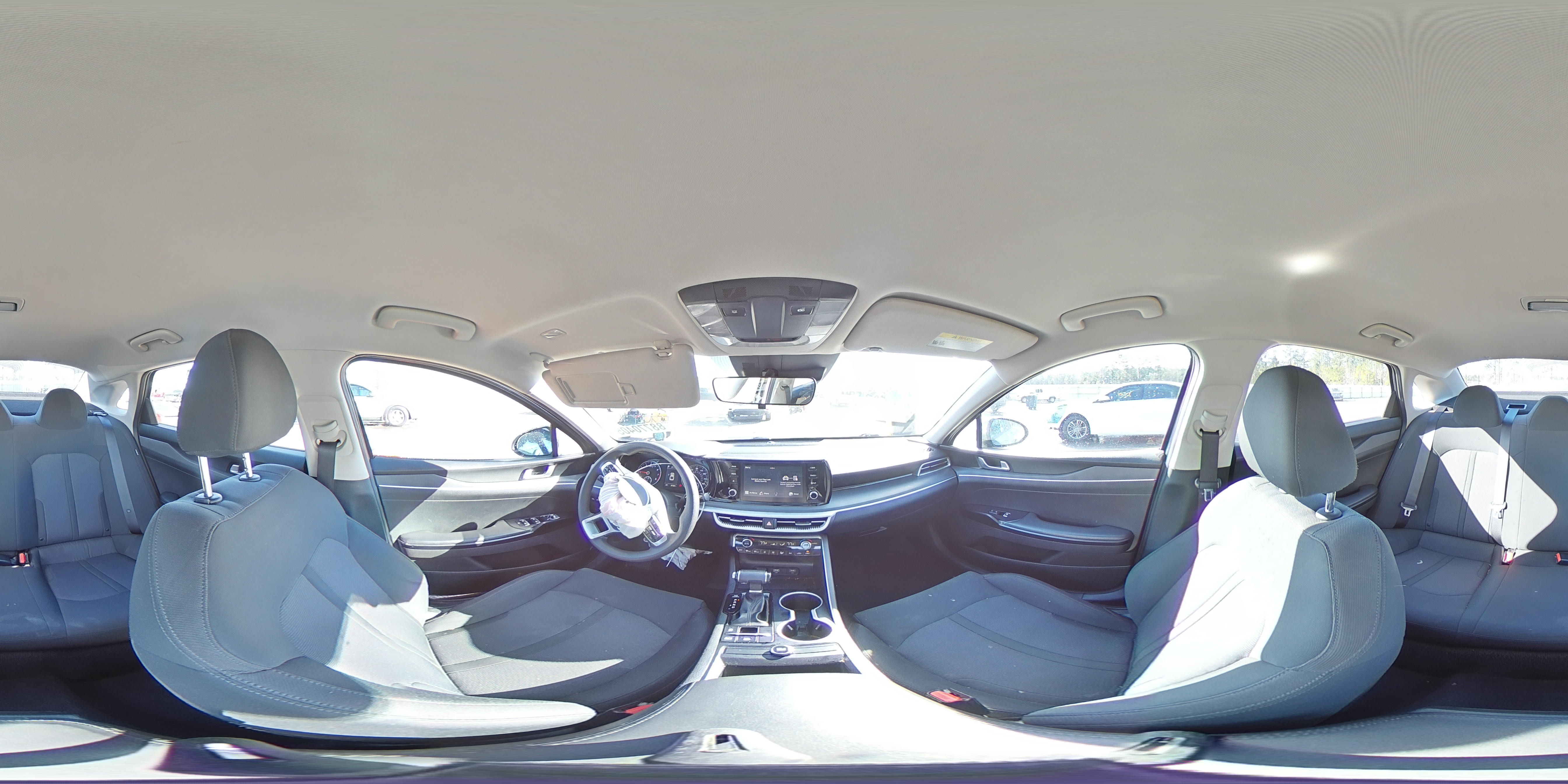 2022 Kia K5 - Image 14