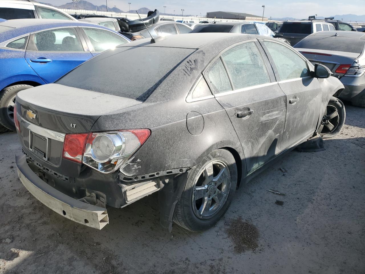 VIN 1G1PC5SB5F7145612 2015 CHEVROLET CRUZE no.3