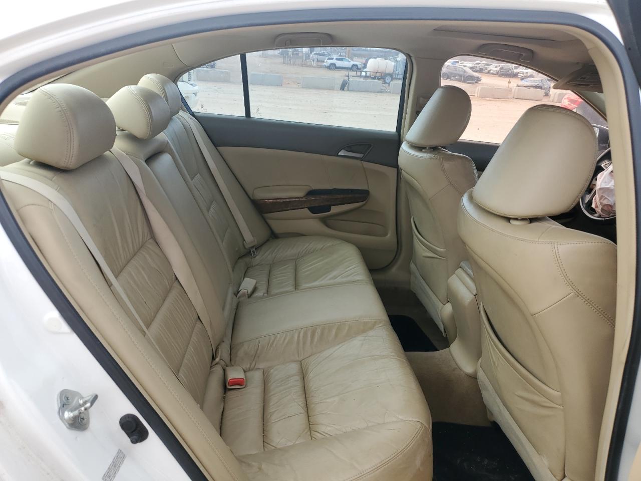 2009 Honda Accord - Image 10