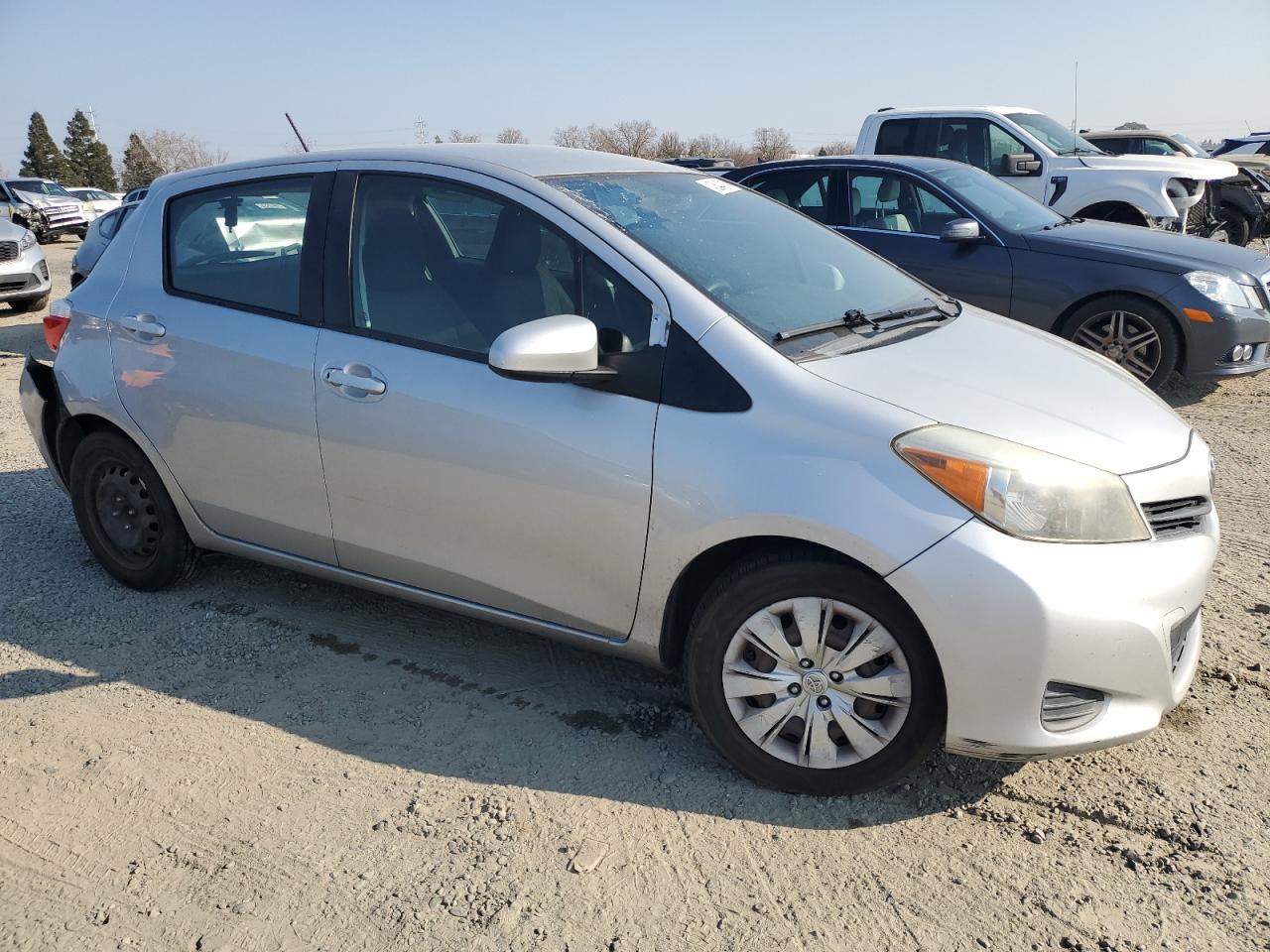 2014 Toyota Yaris - Image 4