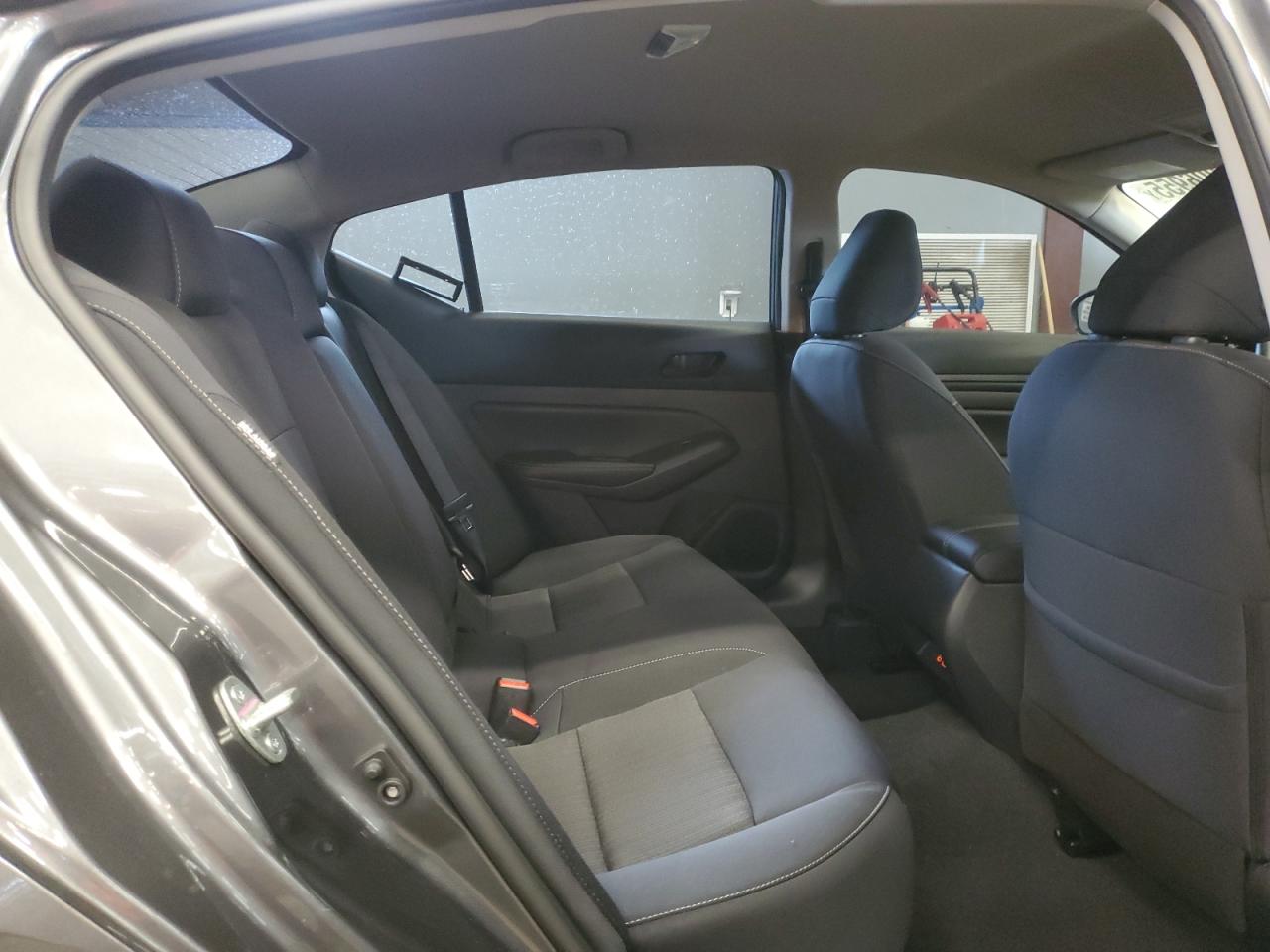 2024 Nissan Altima - Image 10