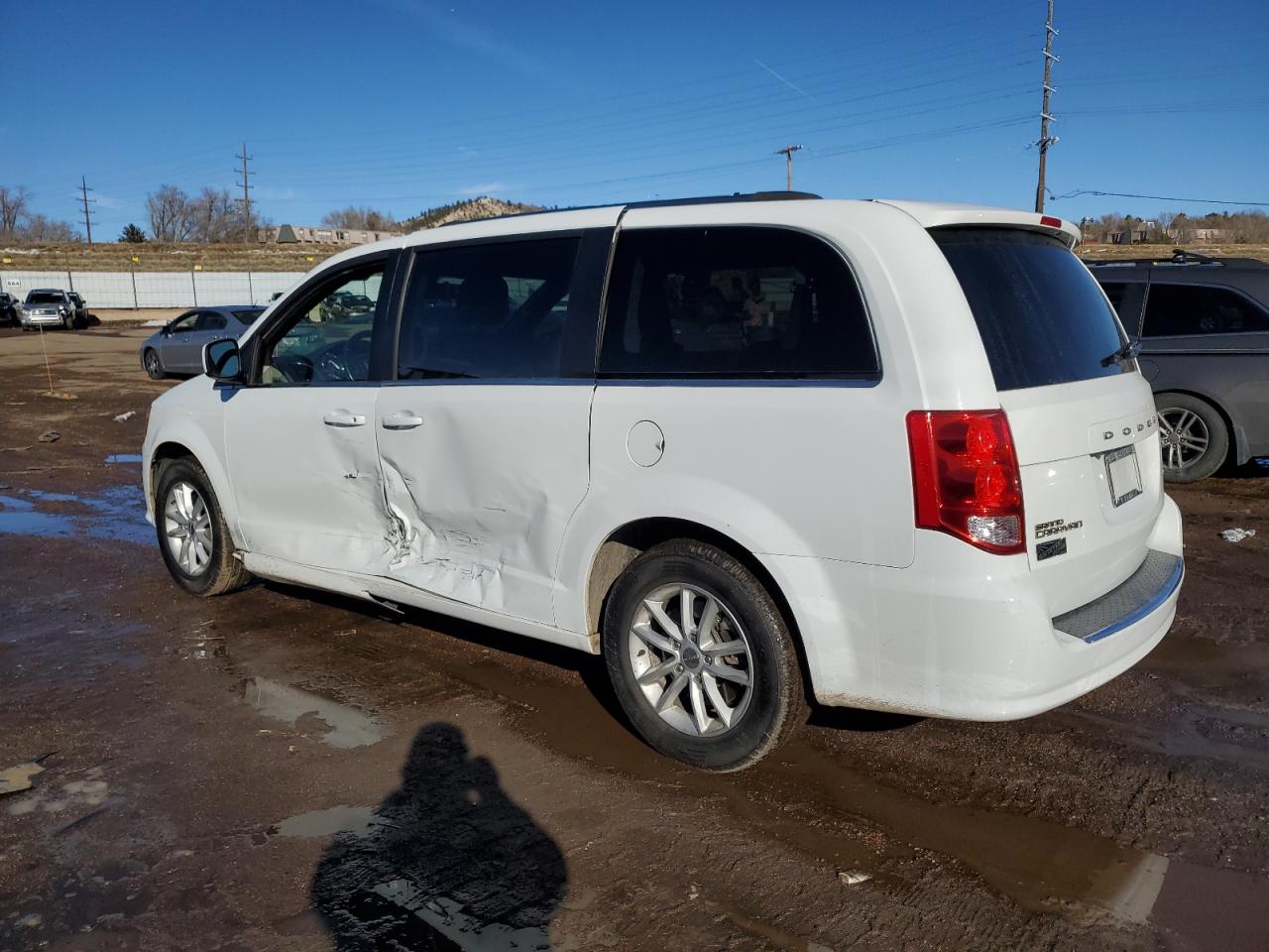 2019 Dodge Caravan - Image 2