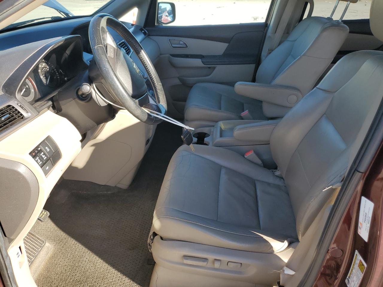 2012 Honda Odyssey - Image 7