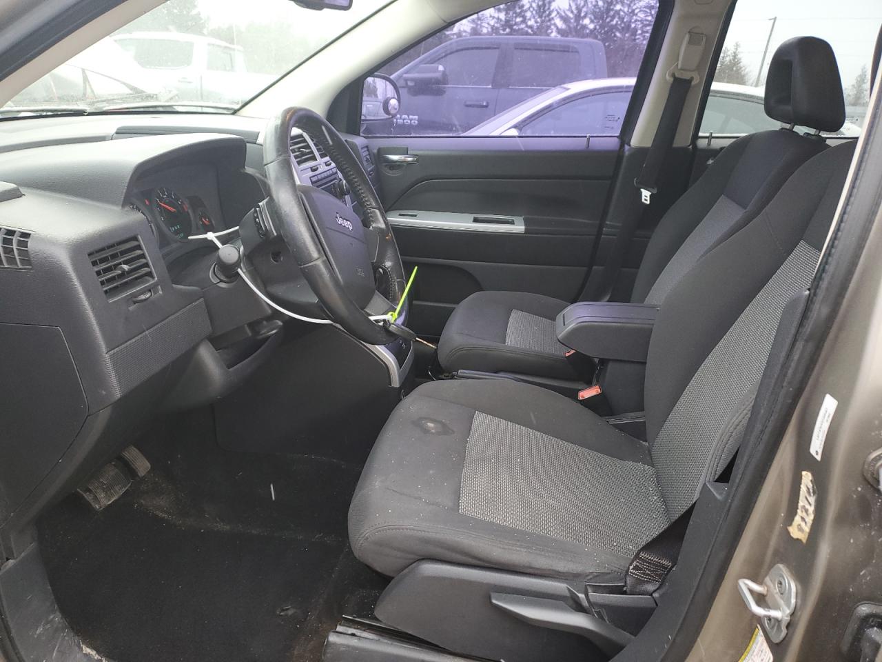 2008 Jeep Compass - Image 7