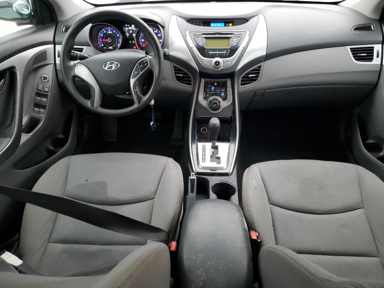 2013 Hyundai Elantra - Image 8