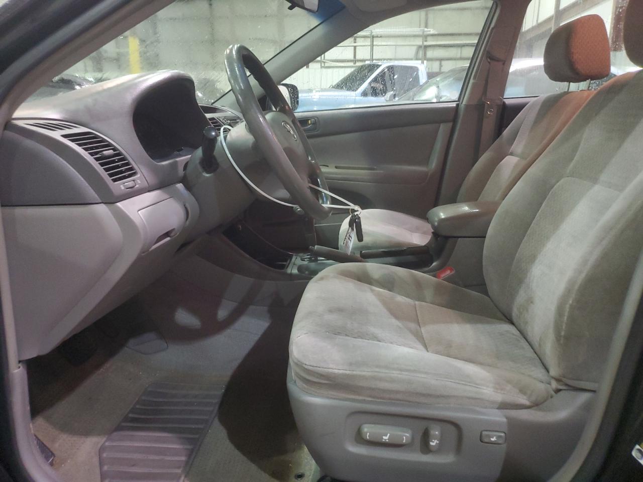 2004 Toyota Camry - Image 7