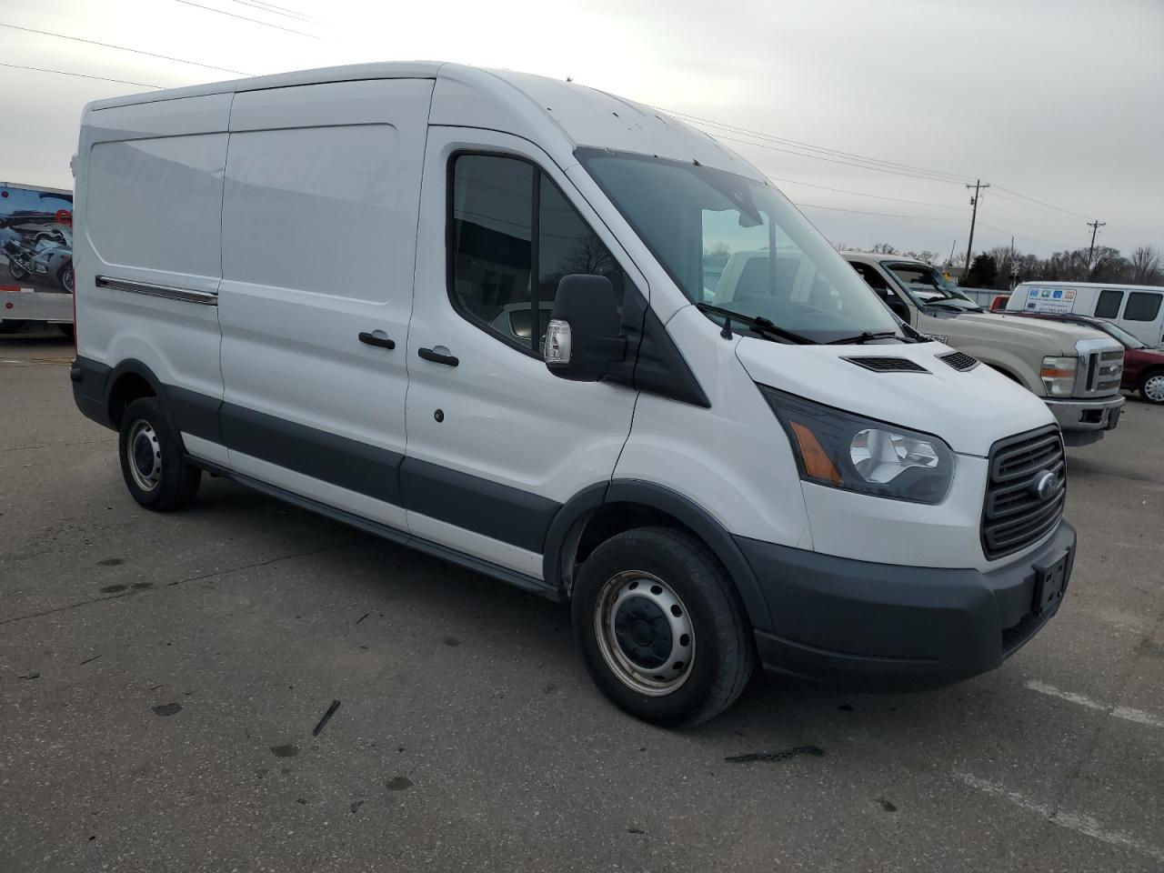 VIN 1FTYR2CG2JKA51857 2018 FORD TRANSIT no.4