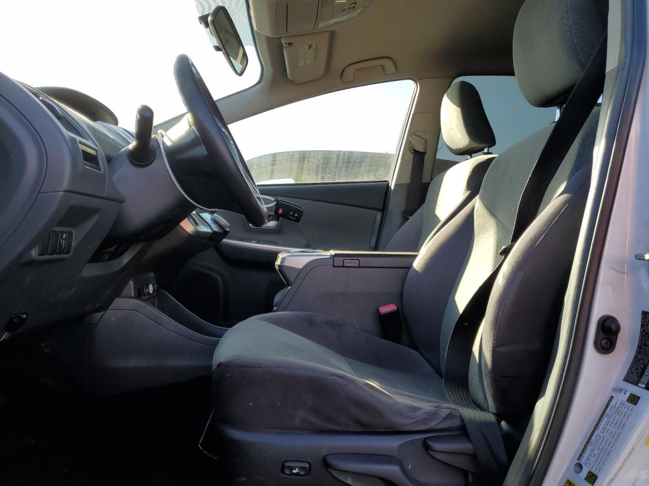 2012 Toyota Prius - Image 7