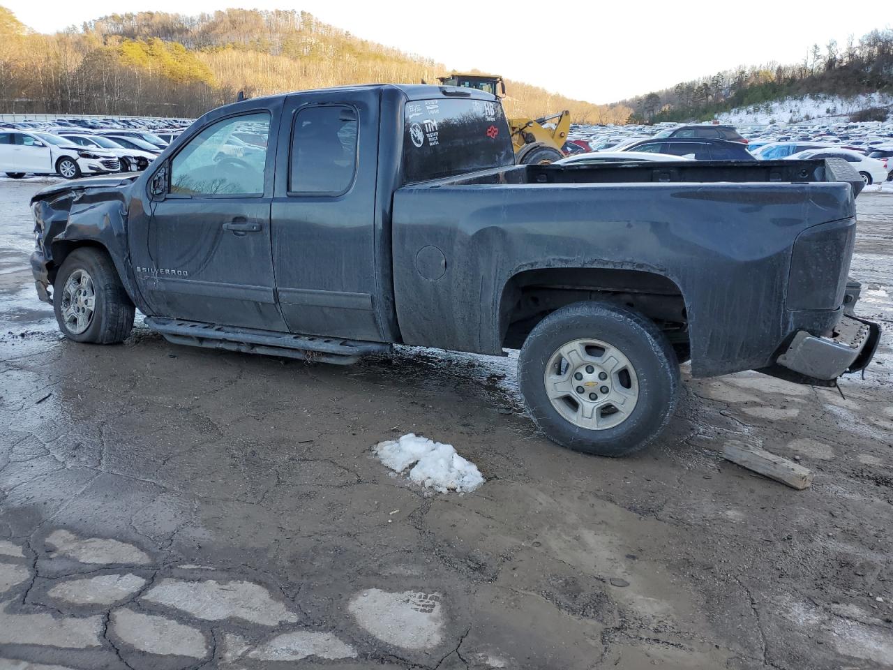 2009 Chevrolet Silverado - Image 2