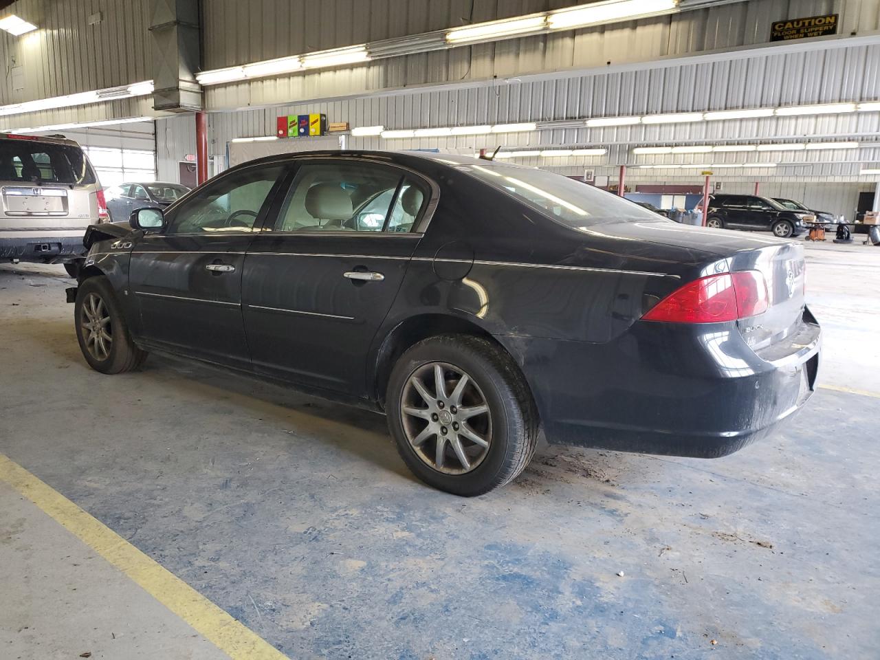 2007 Buick Lucerne - Image 2