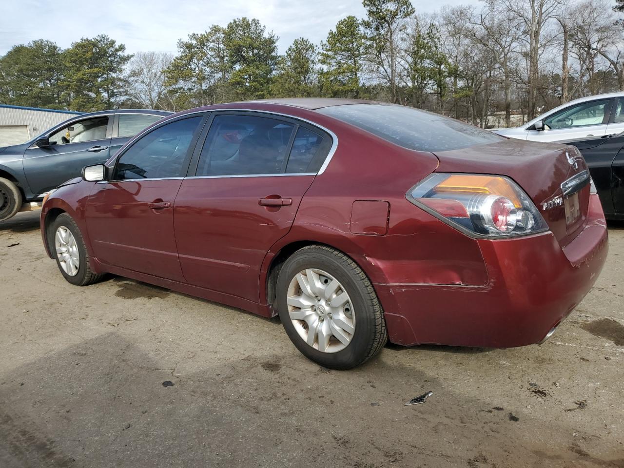 2010 Nissan Altima - Image 2