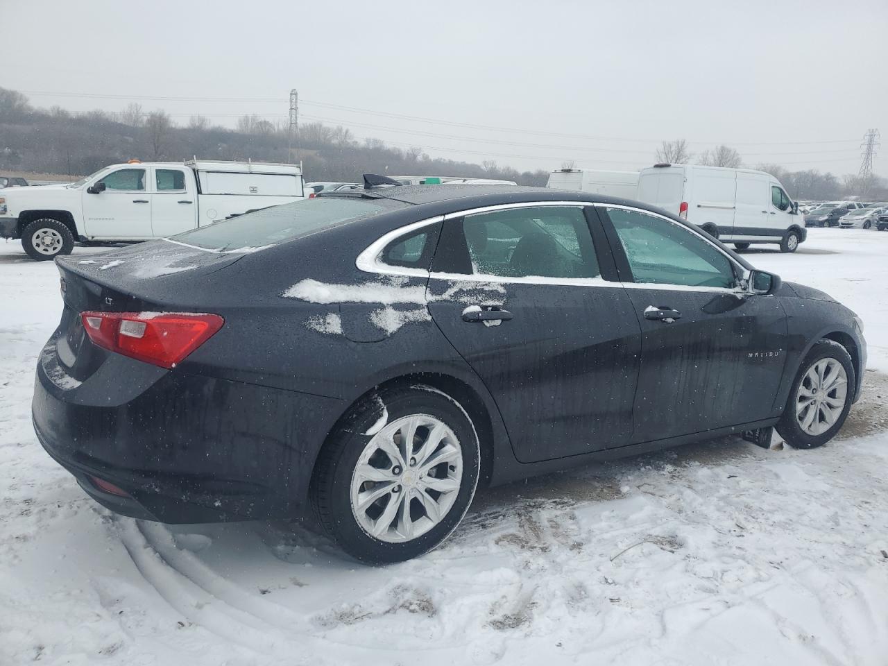 2023 Chevrolet Malibu - Image 3