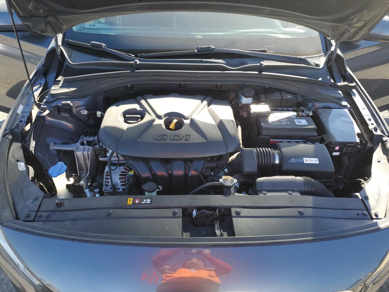 2018 Hyundai Elantra - Image 12