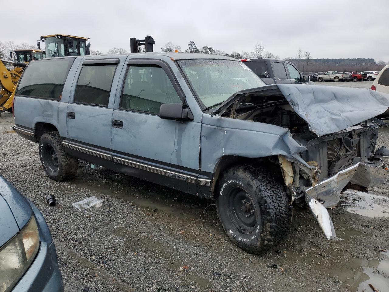 1999 Chevrolet Suburban - Image 4