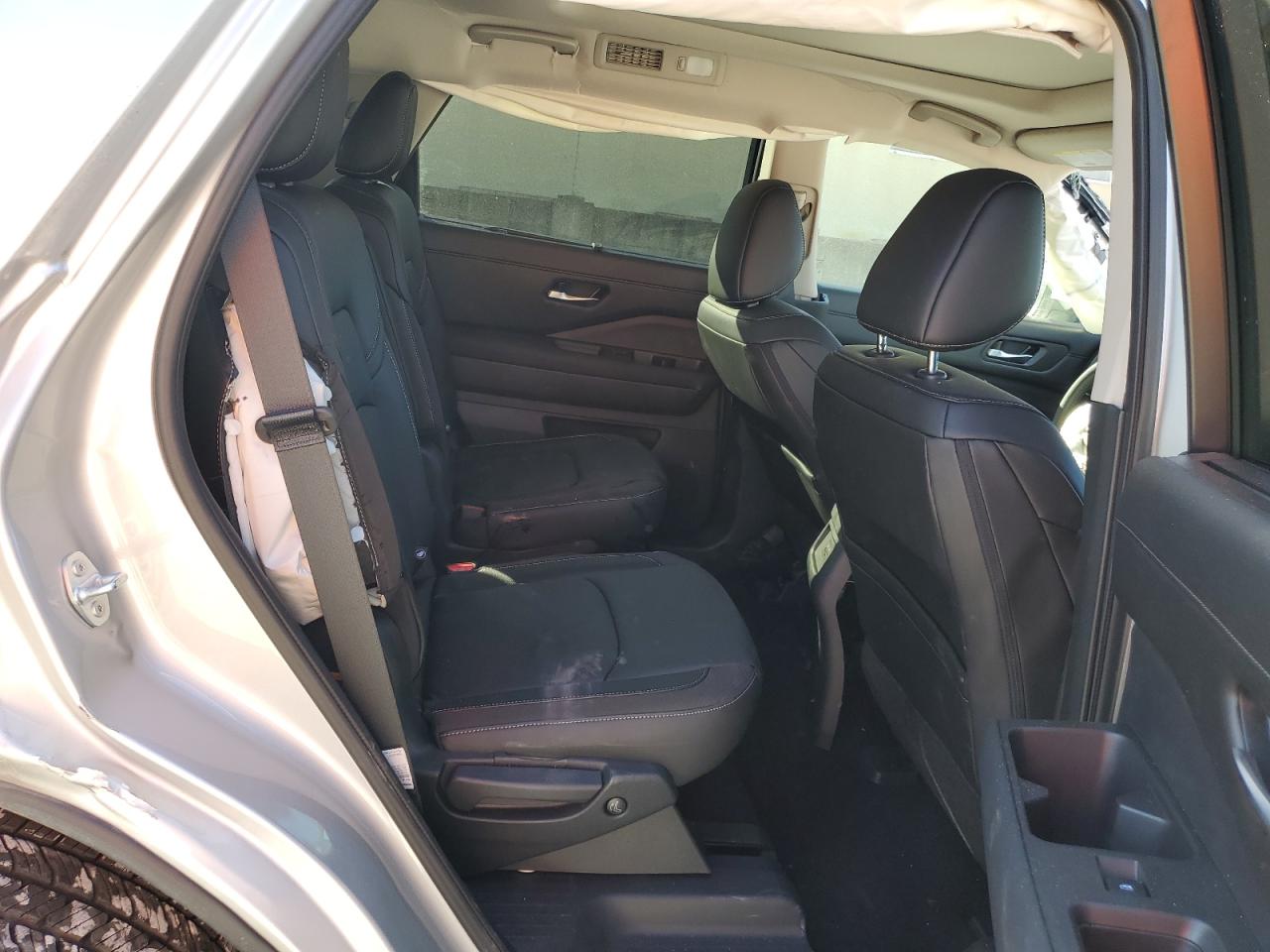 2024 Nissan Pathfinder - Image 12