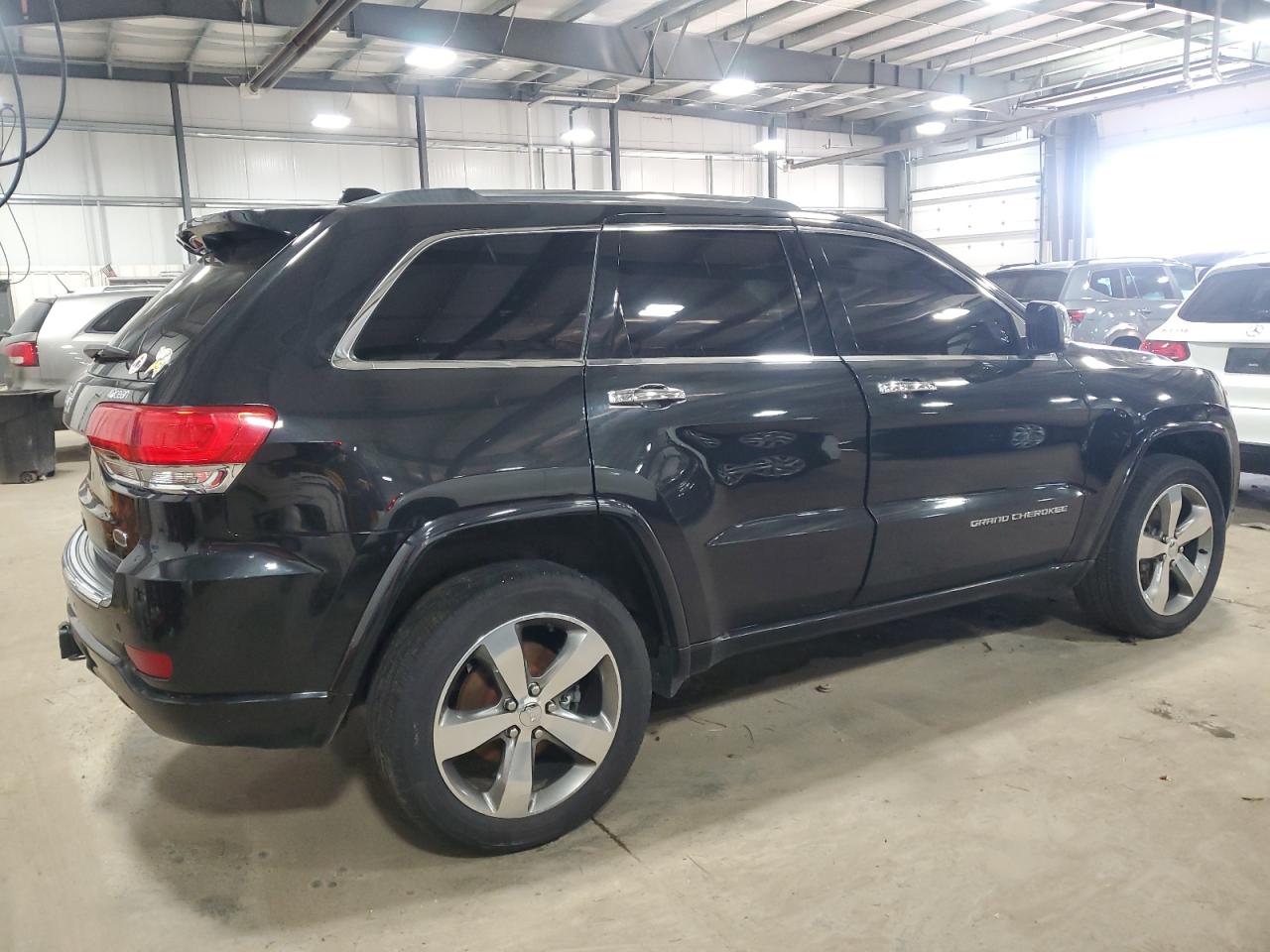 2014 Jeep Grand Cherokee - Image 3