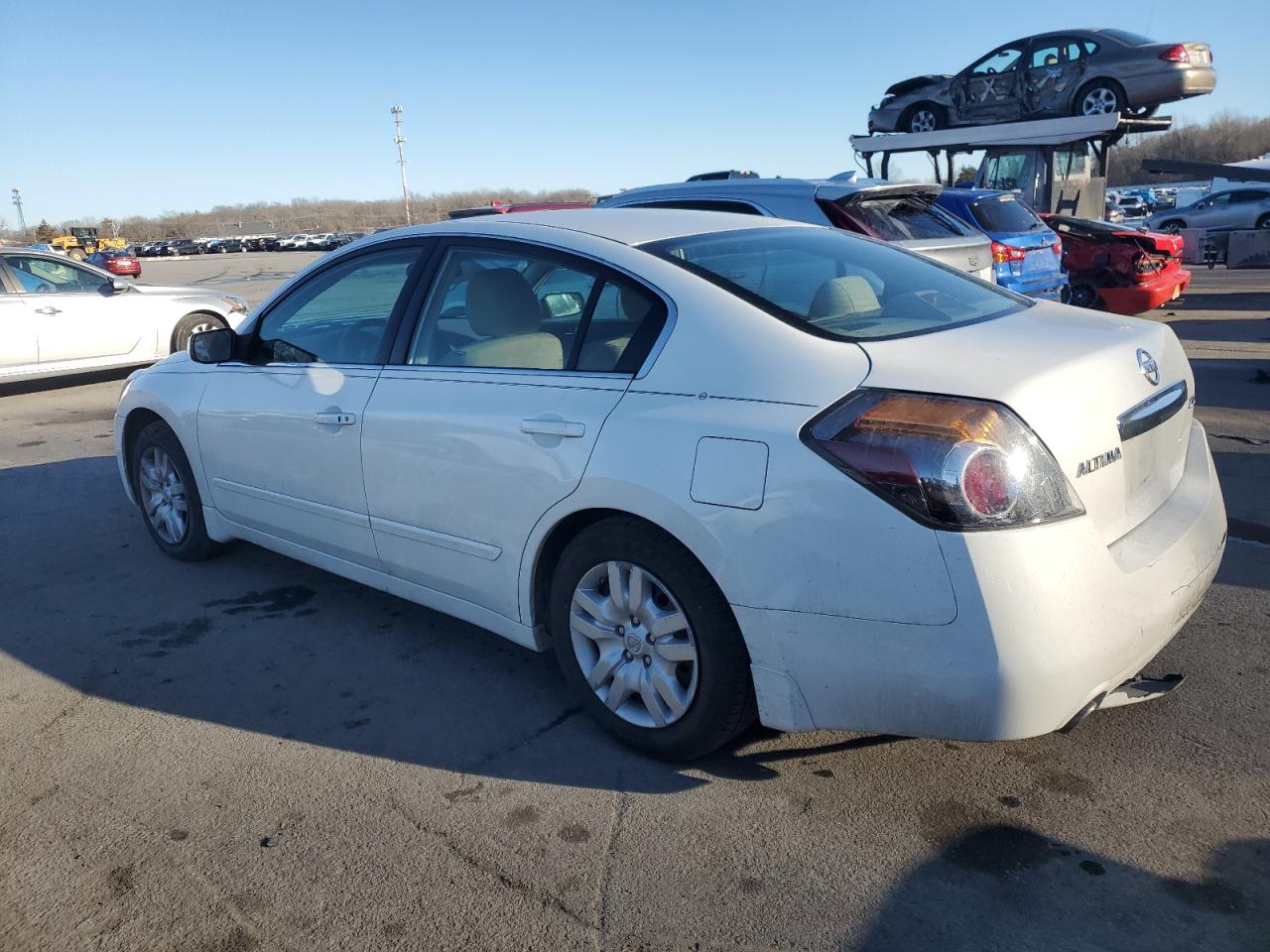 2011 Nissan Altima - Image 2