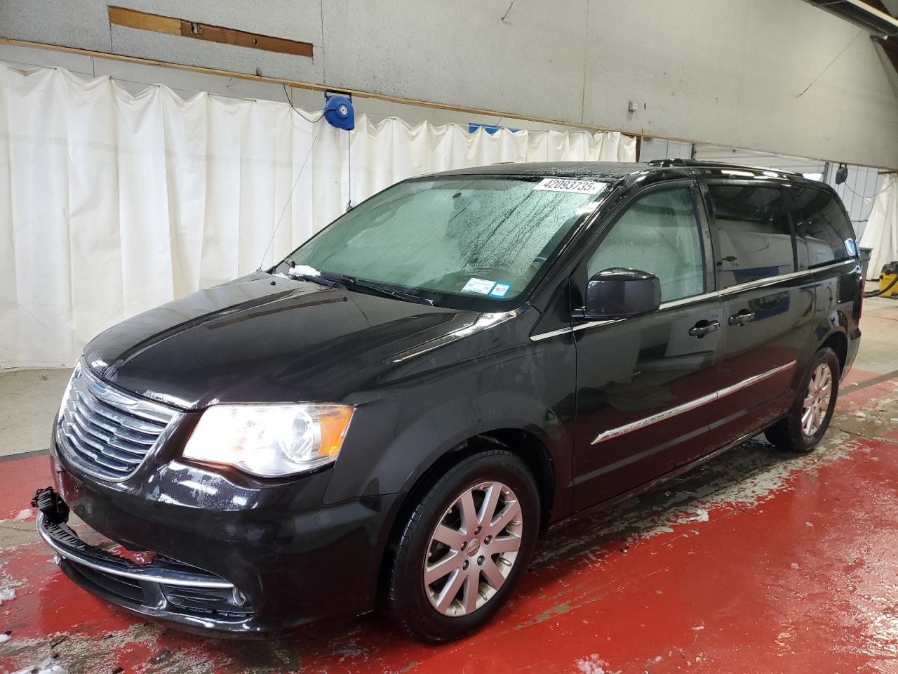 2015 Chrysler Town & Country - Image 1