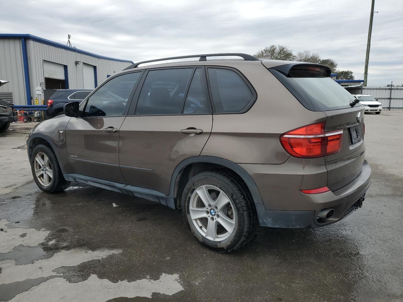 2013 BMW X5 - Image 2