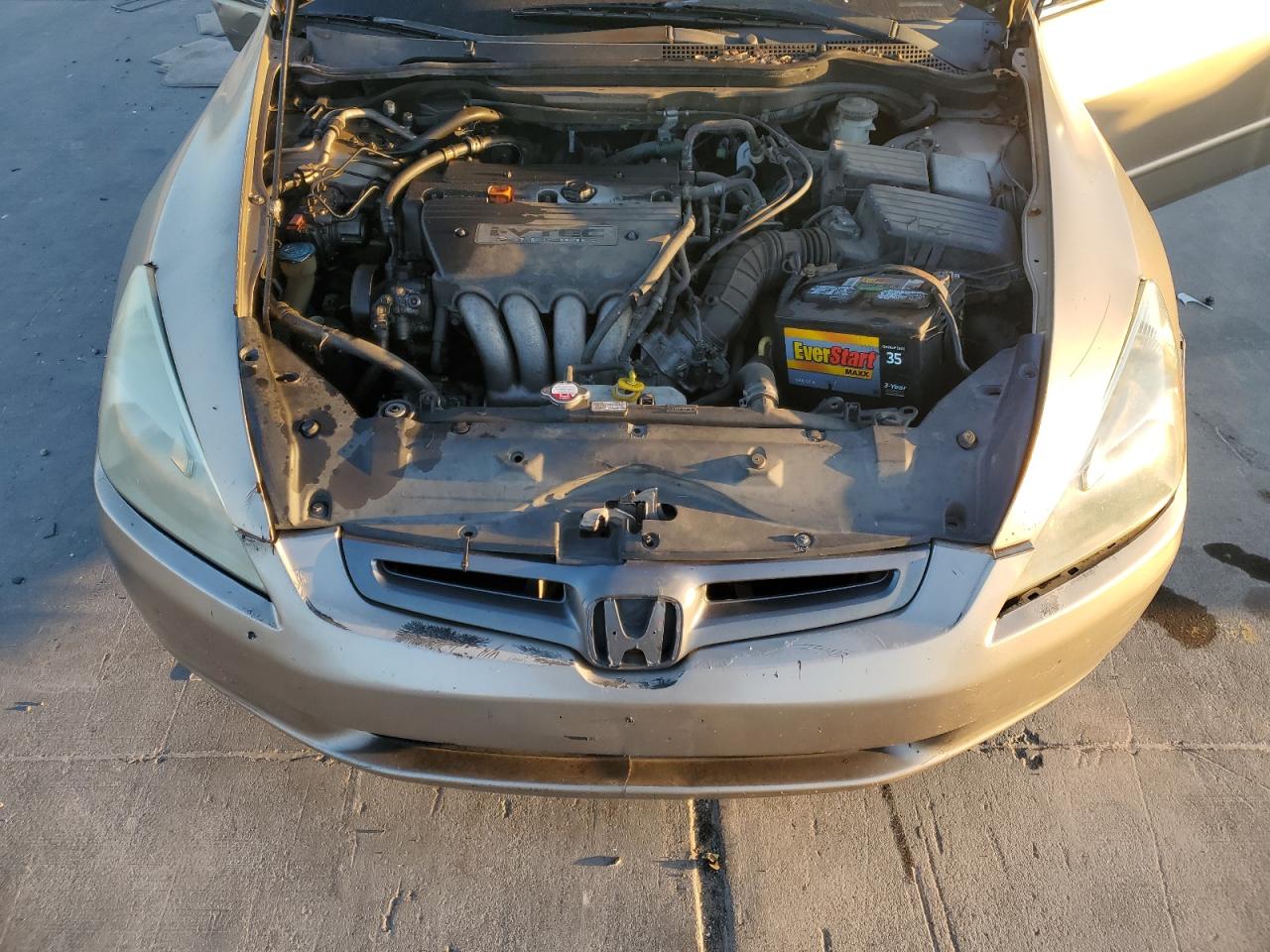 2005 Honda Accord - Image 13