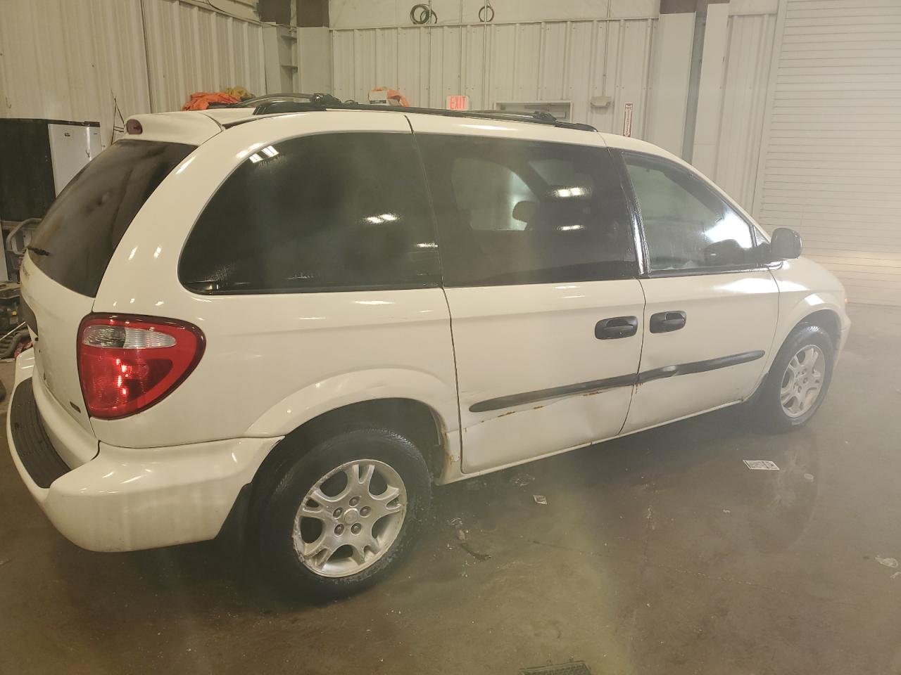 2003 Dodge Caravan - Image 3