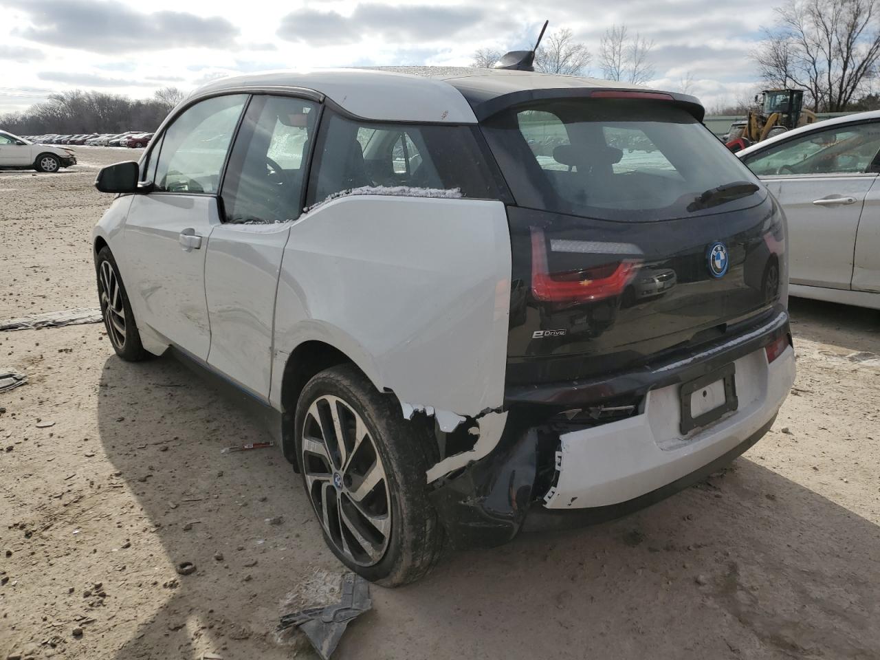 2017 BMW i3 - Image 2