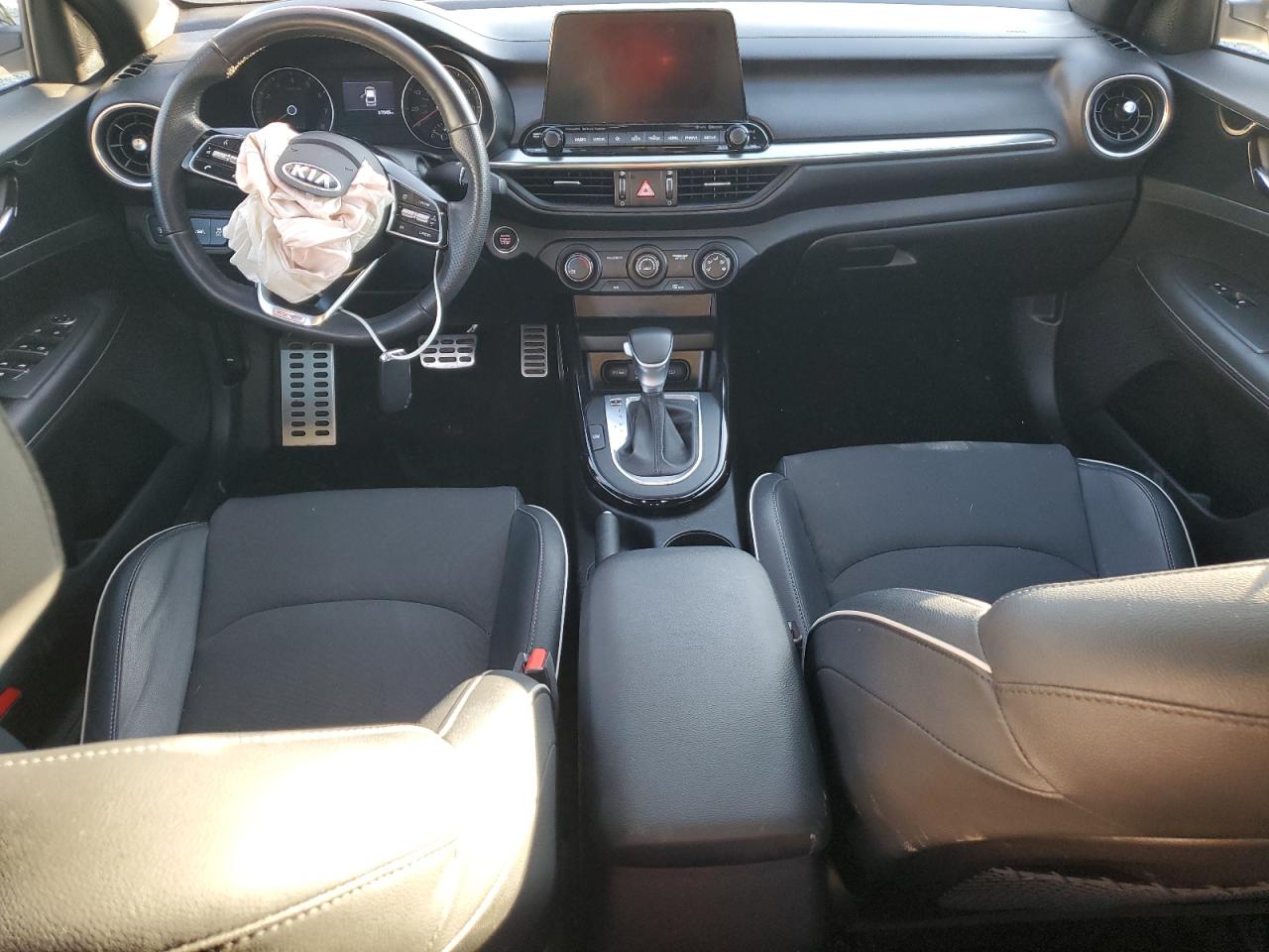 2021 Kia Forte - Image 8