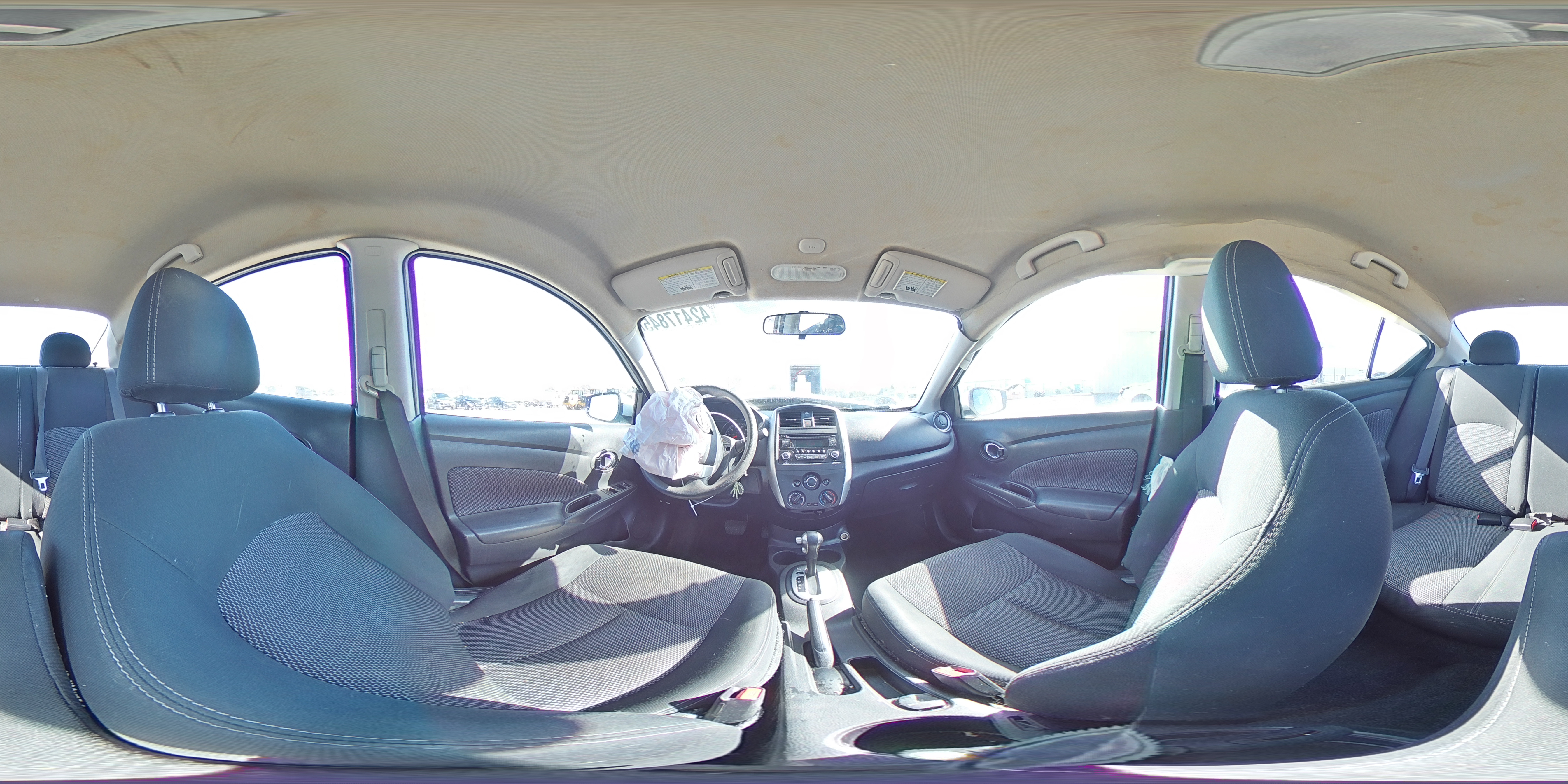 2018 Nissan Versa - Image 15